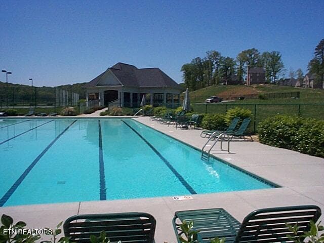 Community Pool - 85 Royal Troon Circle, Oak Ridge, TN 37830