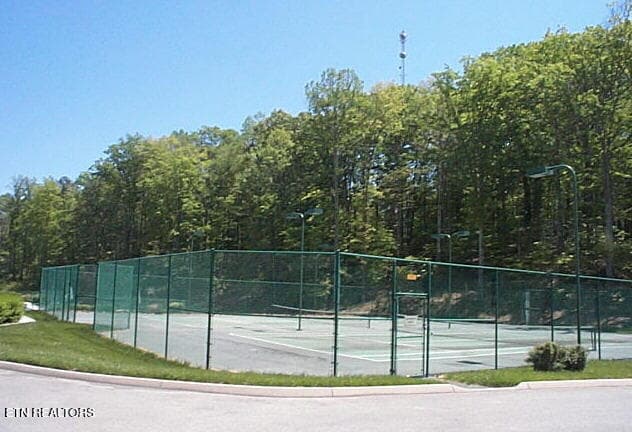 Community Tennis Courts - 85 Royal Troon Circle, Oak Ridge, TN 37830