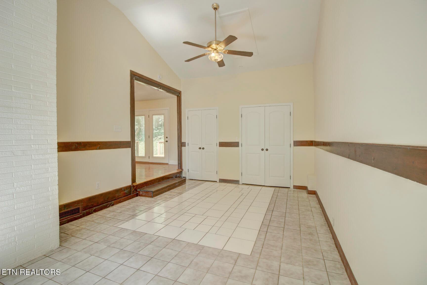 Closet and Laundry - 1603 Hope Way, Knoxville, TN 37909, Knoxville
