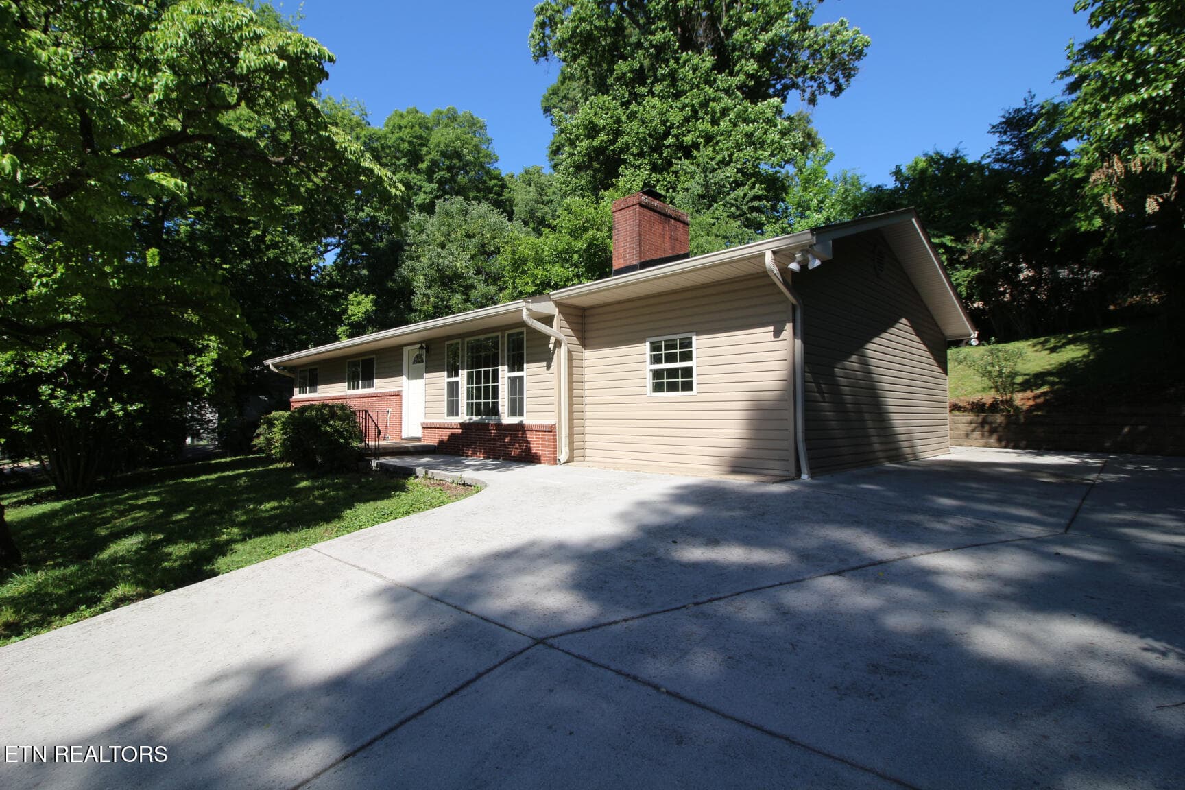 Plenty of Parking - 1603 Hope Way, Knoxville, TN 37909, Knoxville