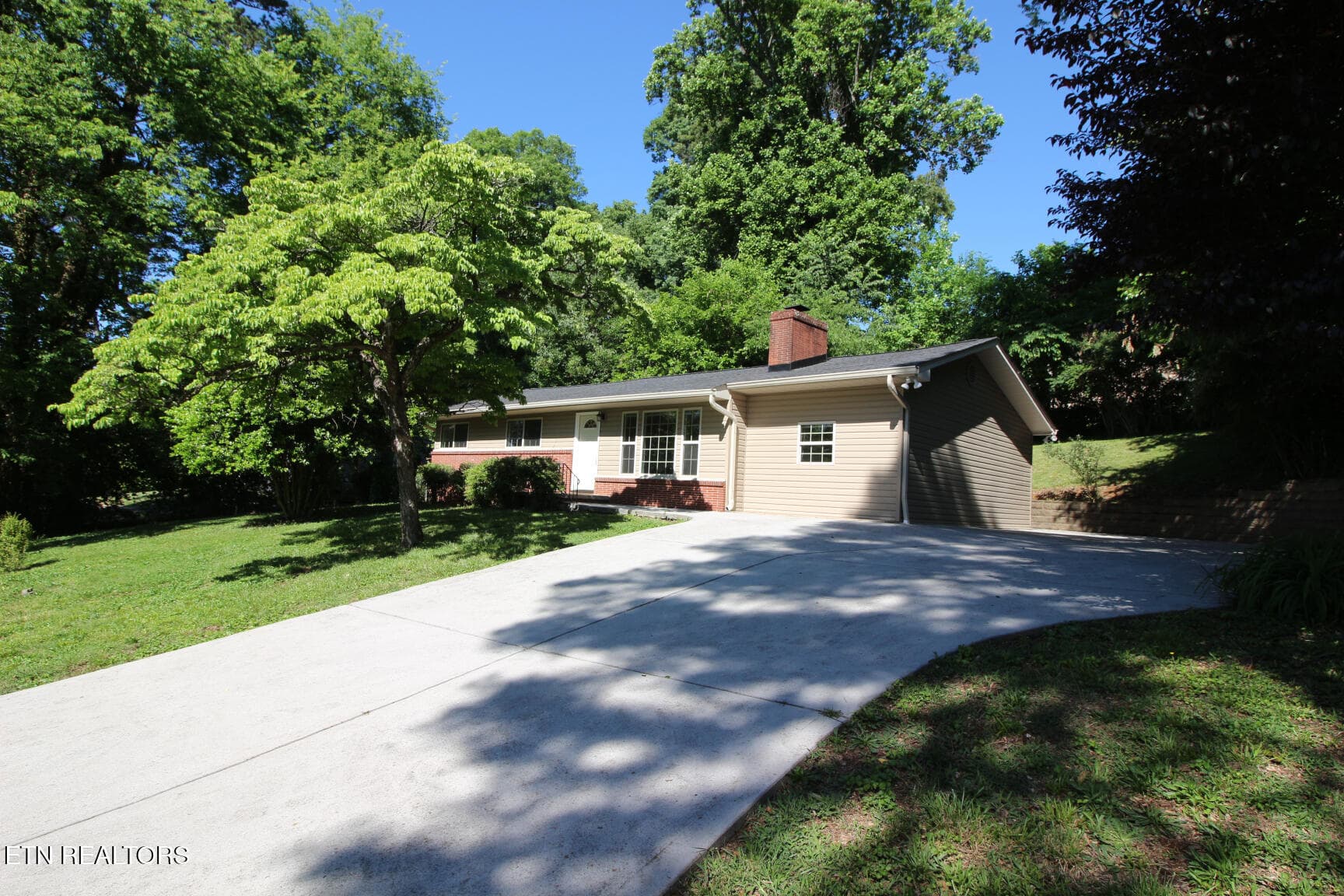 Mature Trees - 1603 Hope Way, Knoxville, TN 37909, Knoxville