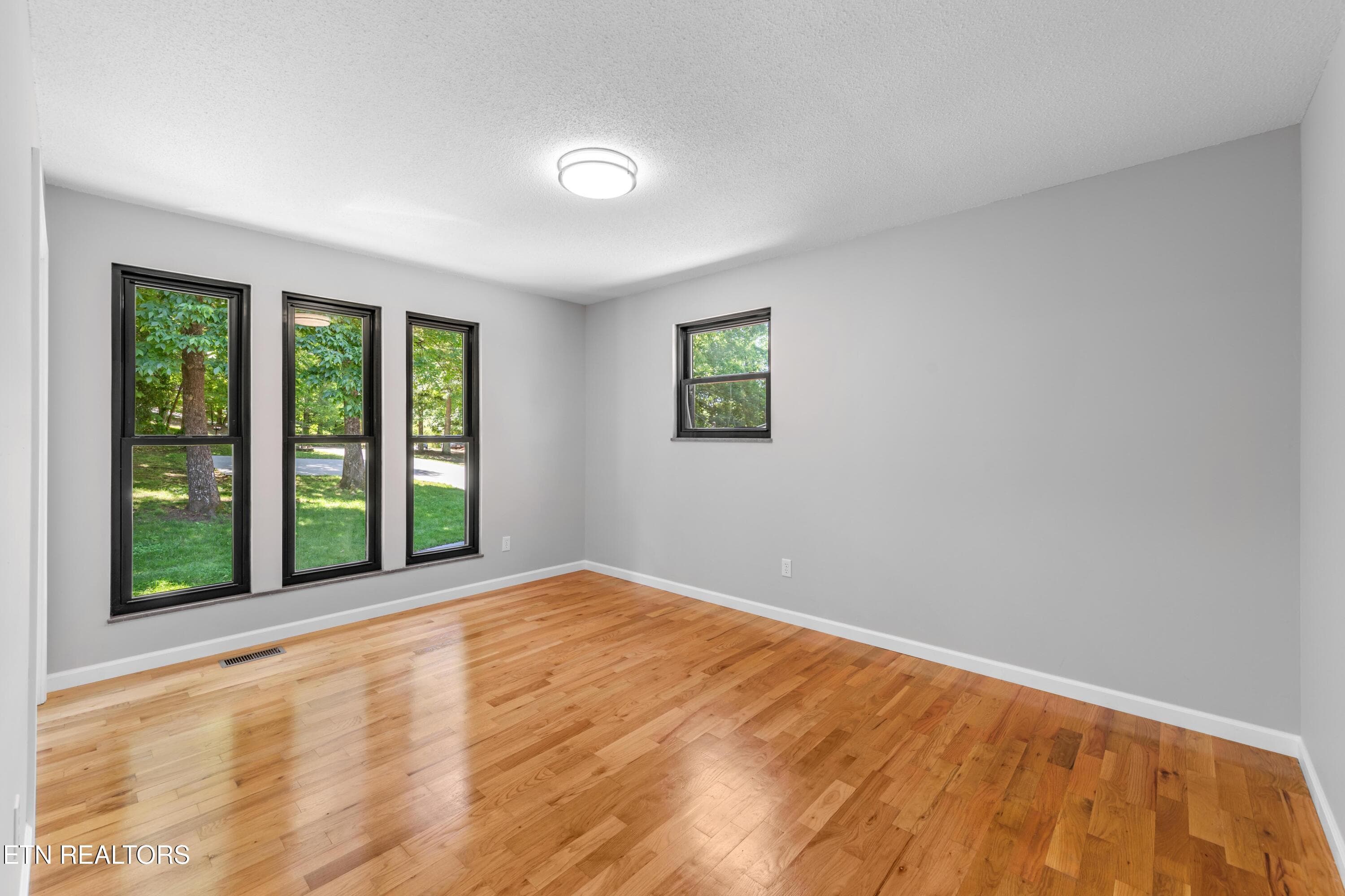 030A8650 - 235 S Ridge Rd, Knoxville, TN 37920