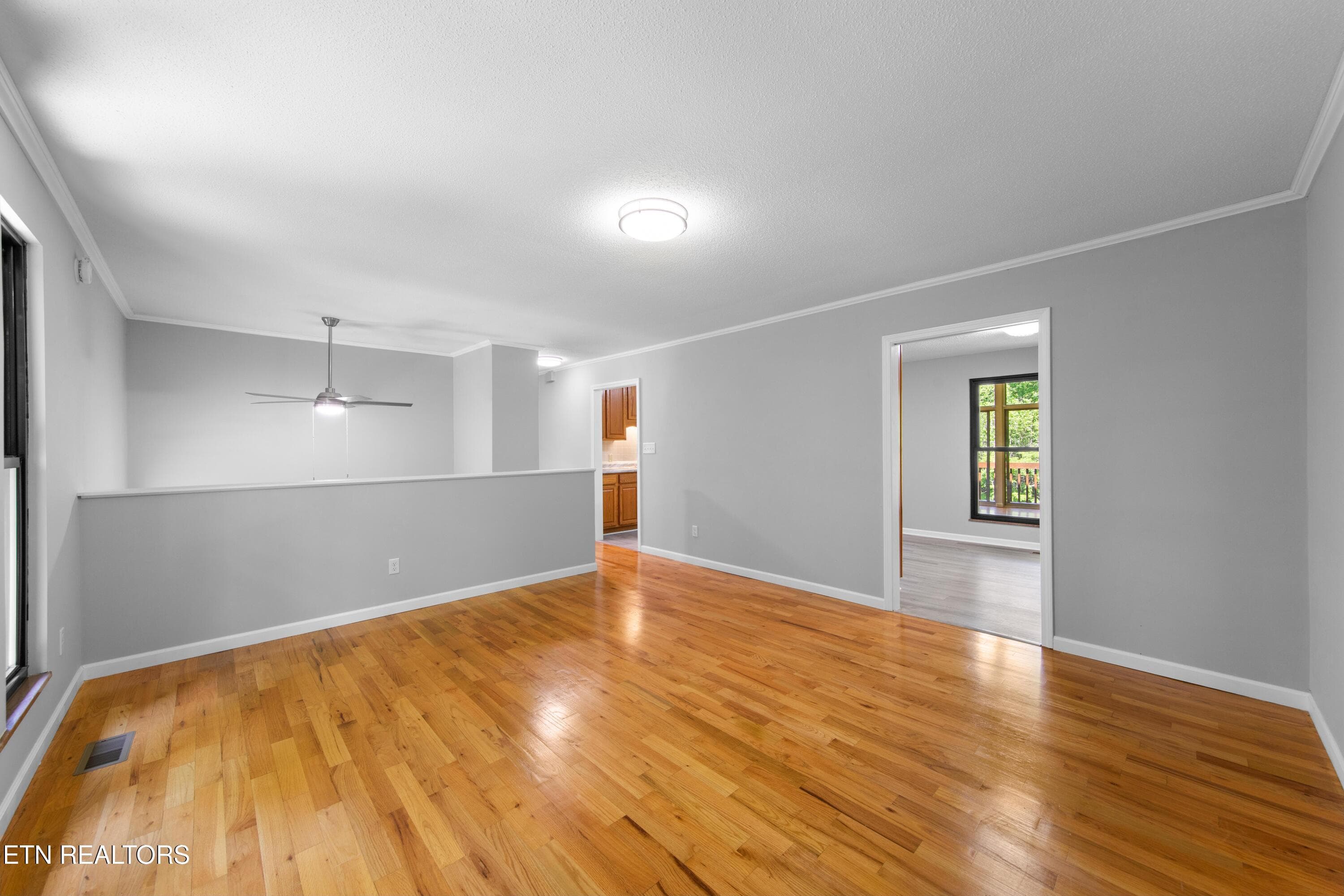 030A8717 - 235 S Ridge Rd, Knoxville, TN 37920