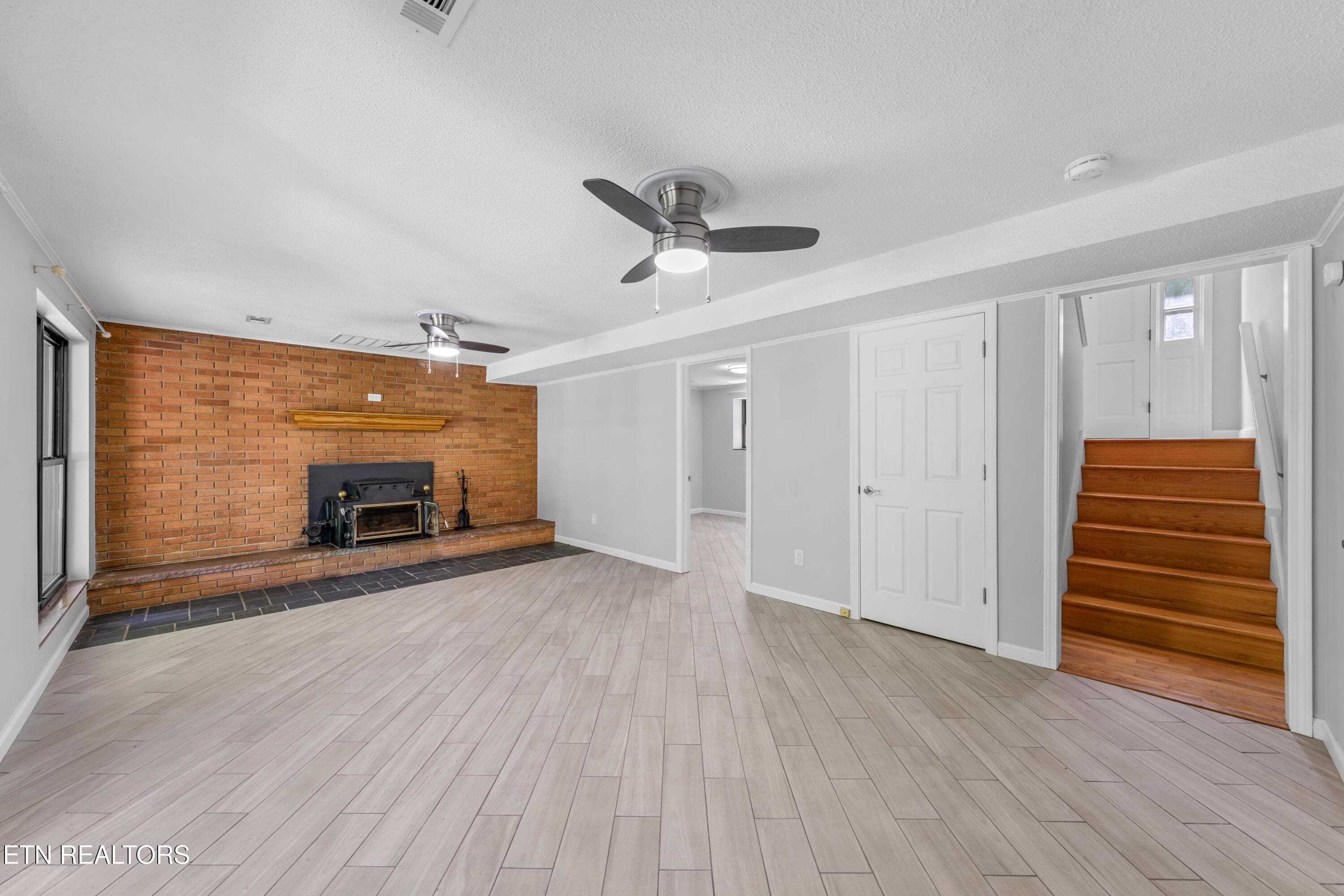 030A8799 - 235 S Ridge Rd, Knoxville, TN 37920
