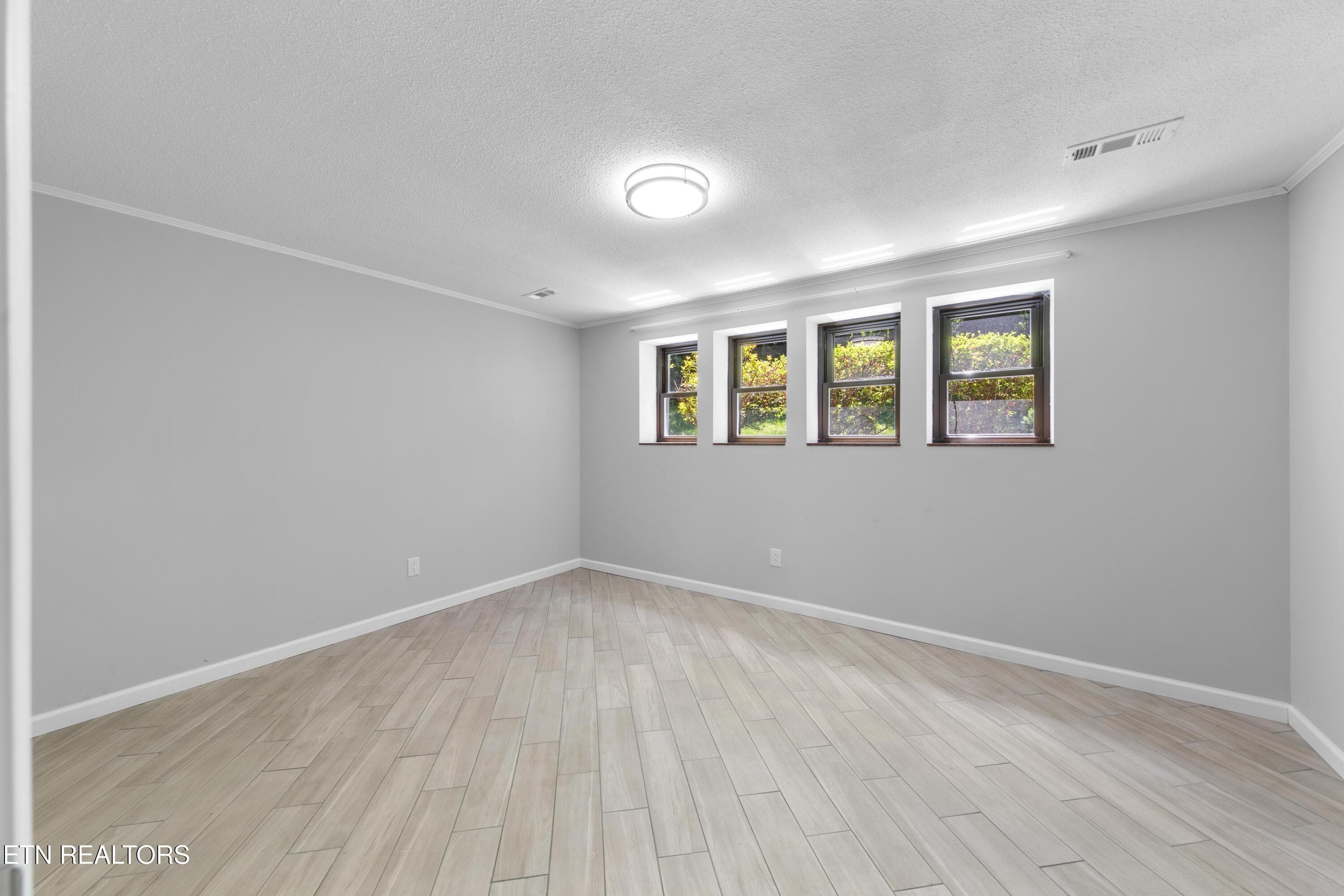 030A8807 - 235 S Ridge Rd, Knoxville, TN 37920