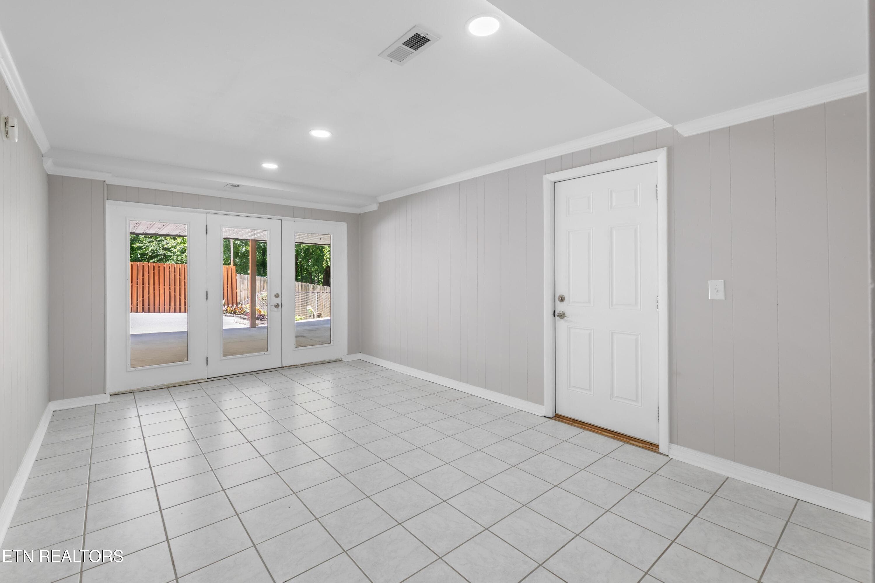 030A8827 - 235 S Ridge Rd, Knoxville, TN 37920