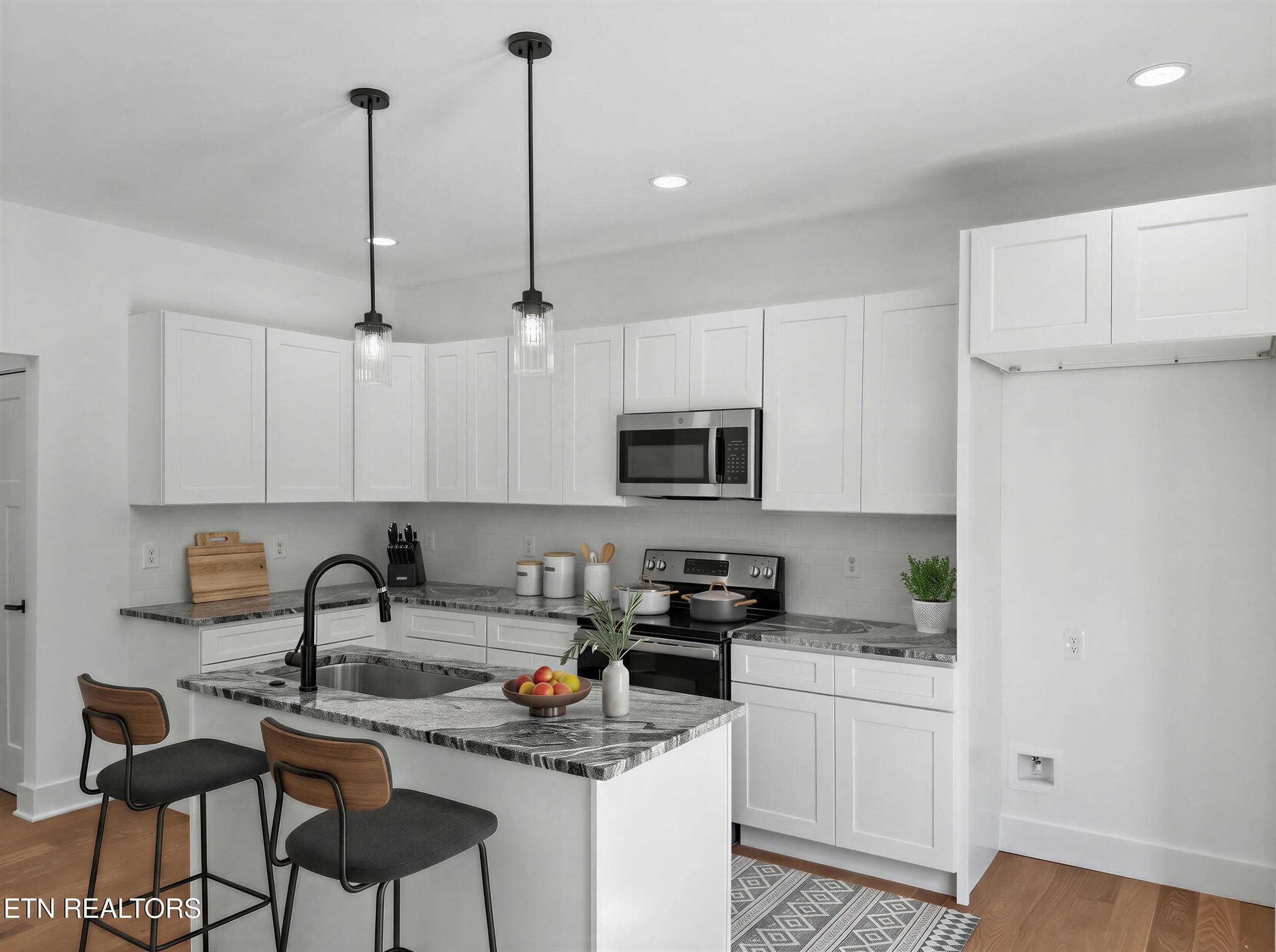 10_kitchen - staged - 5317 Arza Lane, Knoxville, TN 37918, Knoxville