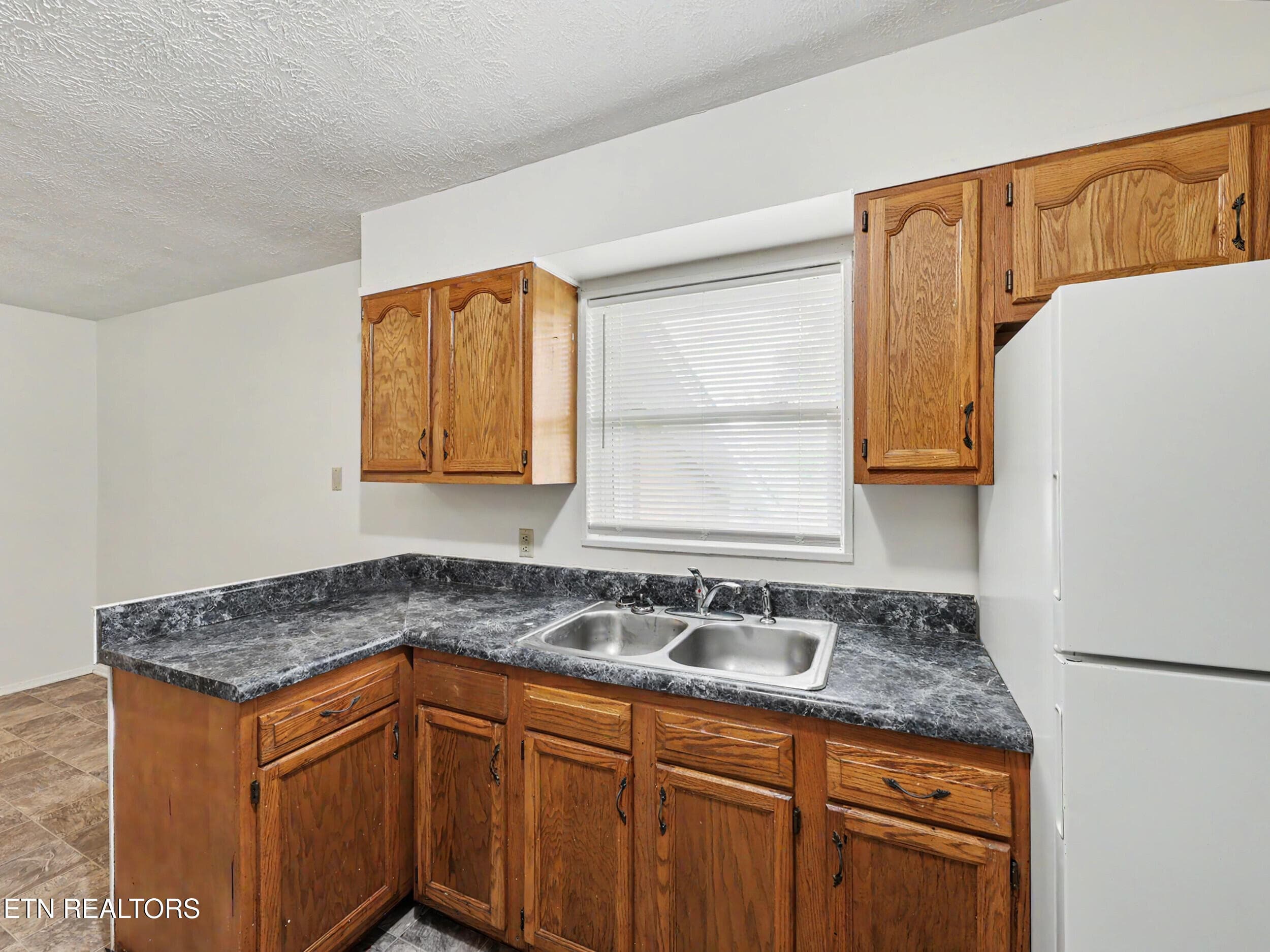 11_img_2942 - 1817 Rosedale Ave, Knoxville, TN 37915, Knoxville