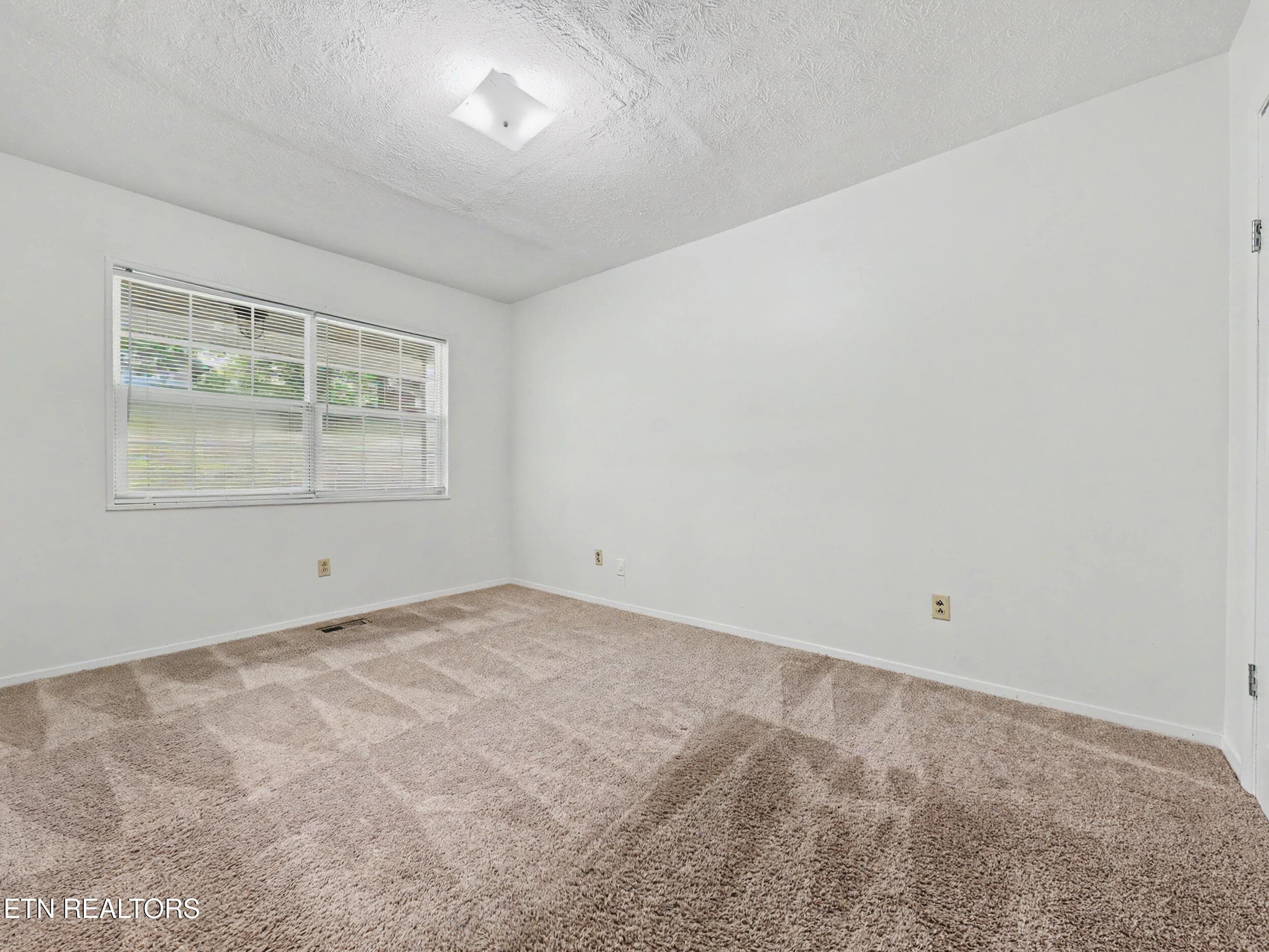 13_img_2952 - 1817 Rosedale Ave, Knoxville, TN 37915, Knoxville