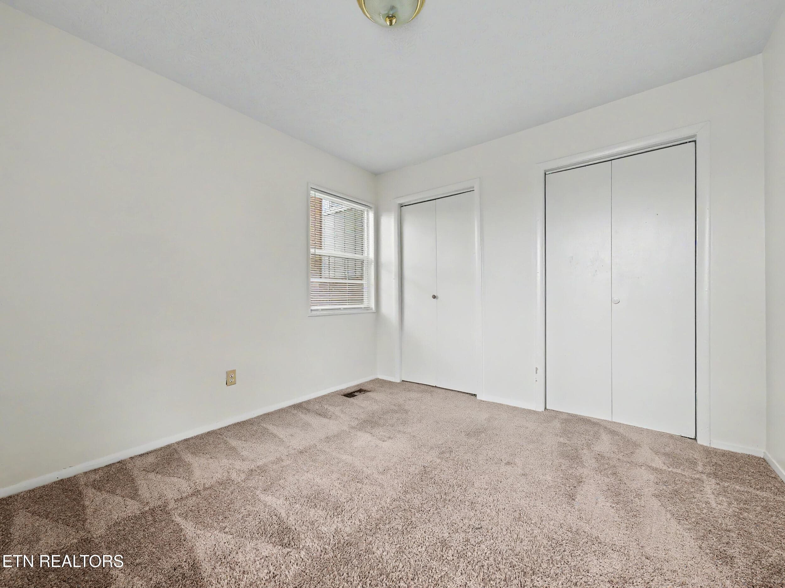 15_img_2958 - 1817 Rosedale Ave, Knoxville, TN 37915, Knoxville