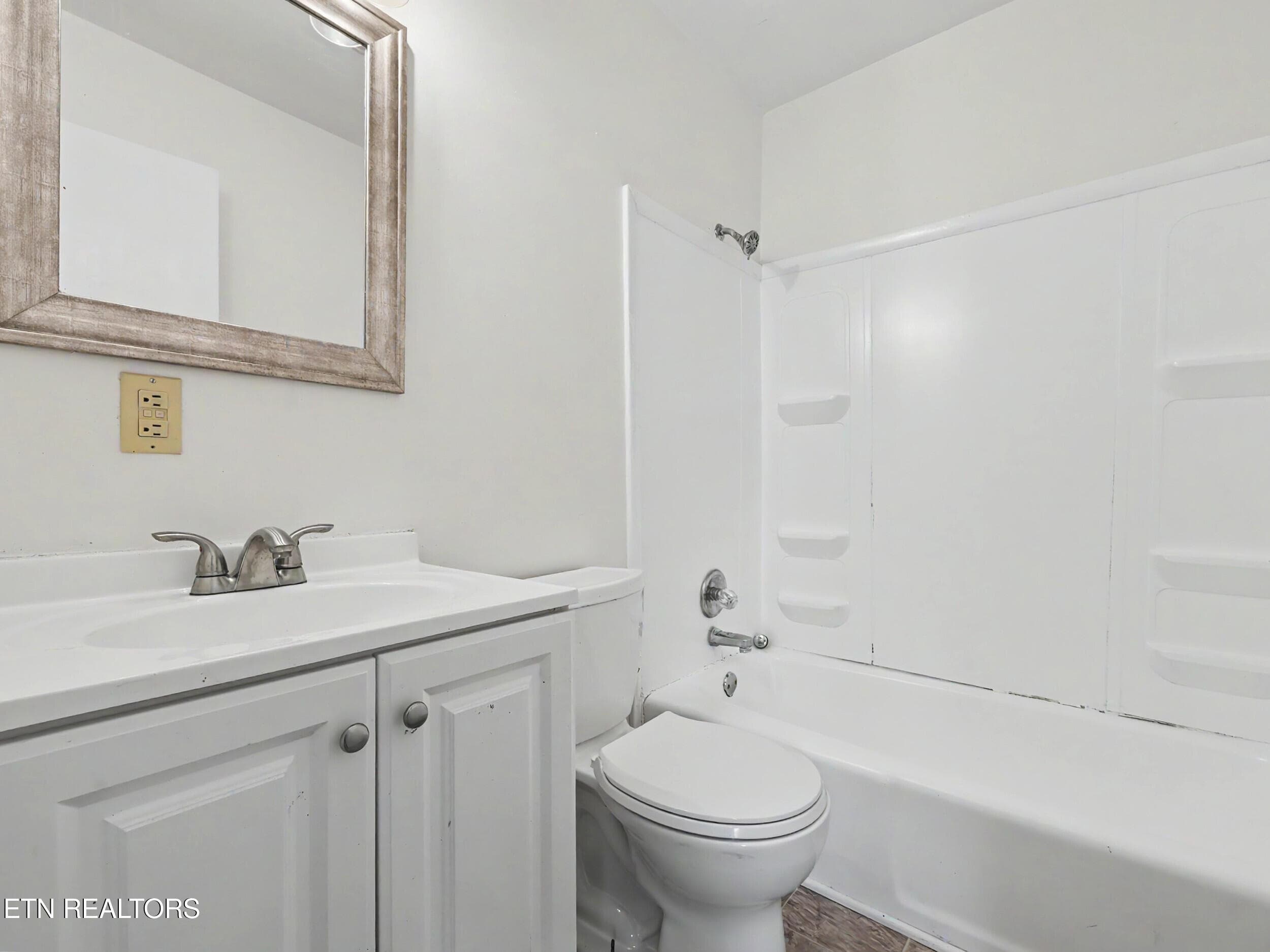 18_img_2975 - 1817 Rosedale Ave, Knoxville, TN 37915, Knoxville