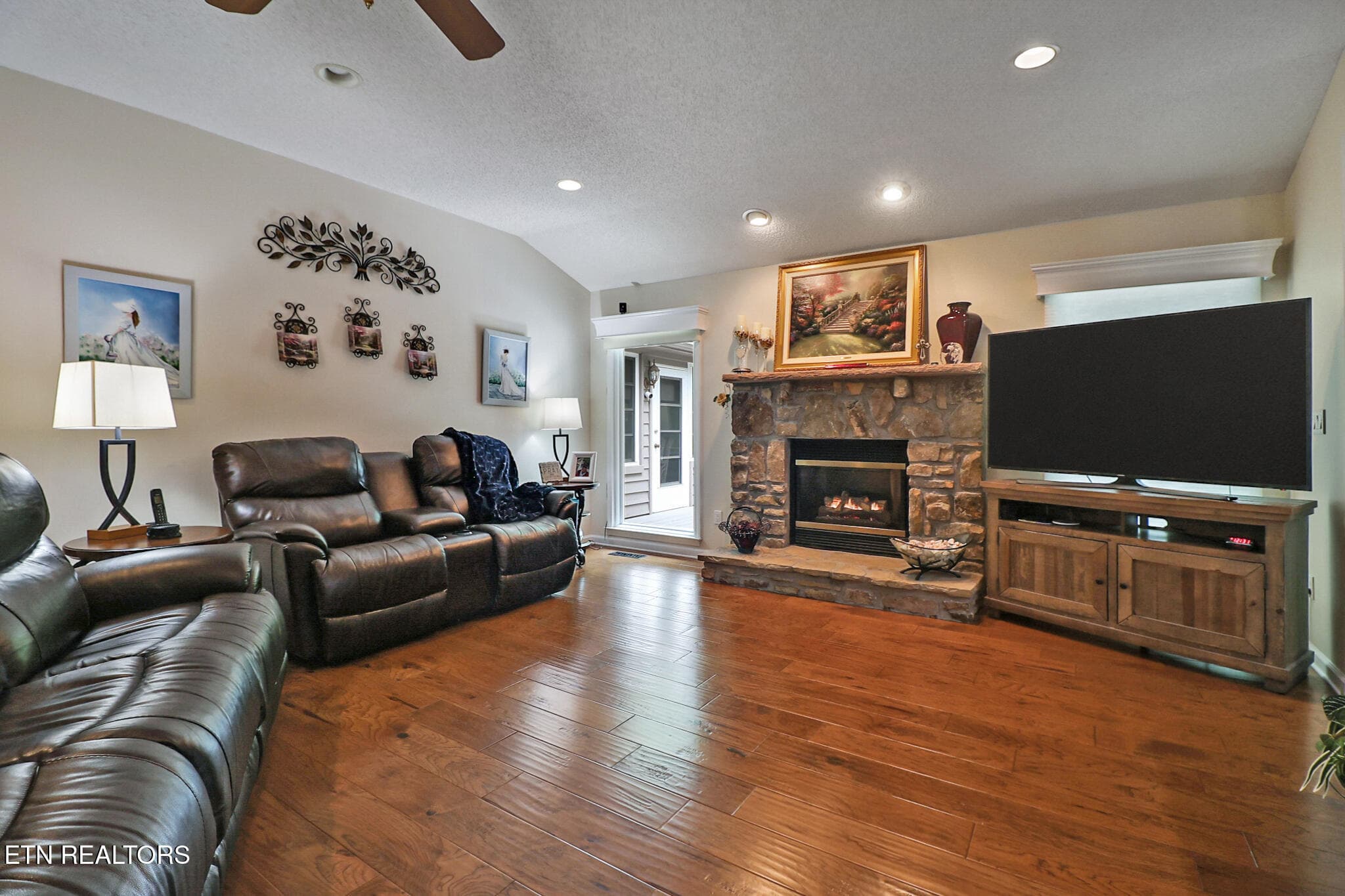 n44a9637-n44a9641 - 109 Huntington Drive, Fairfield Glade, TN 38558