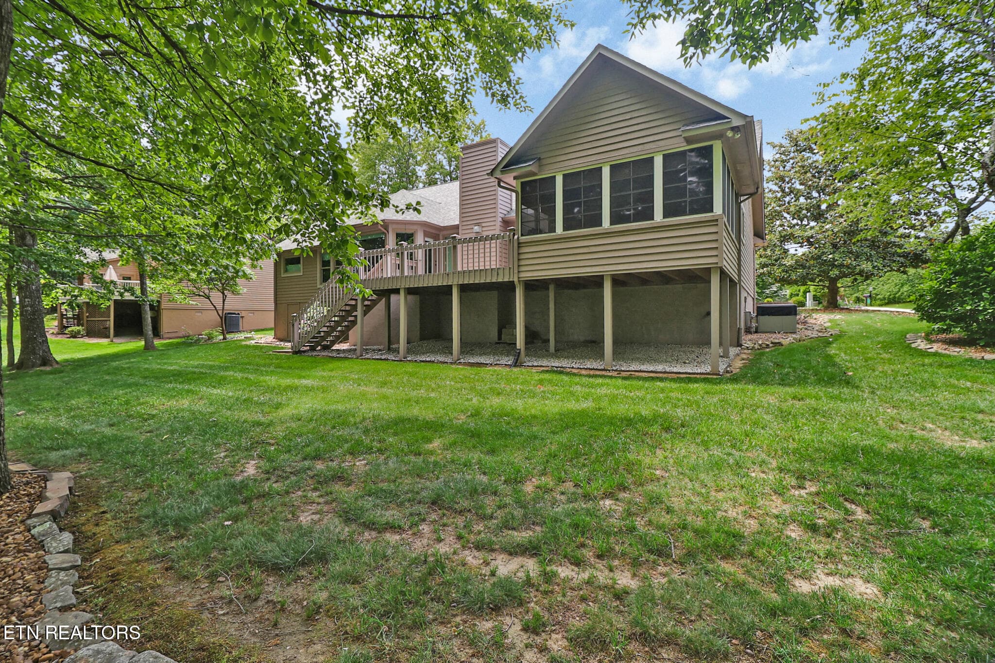 n44a9797-n44a9801 - 109 Huntington Drive, Fairfield Glade, TN 38558