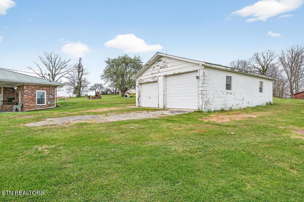243206_33 - 28599 Tennessee 30, Pikeville, TN 37367
