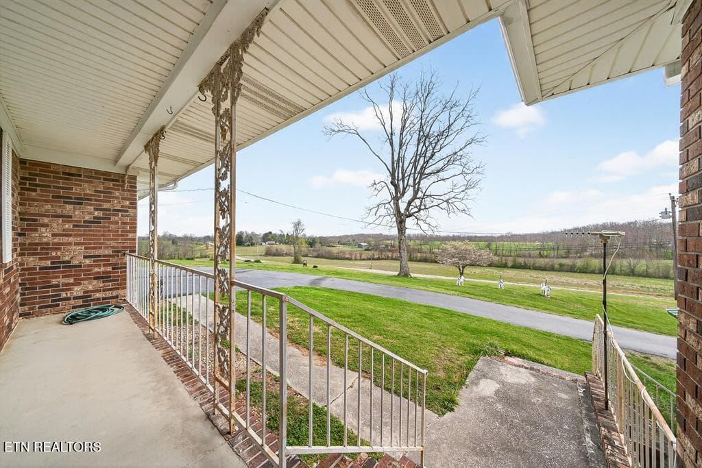 243206_32 - 28599 Tennessee 30, Pikeville, TN 37367