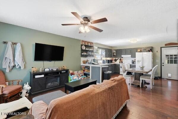 149448009-lr - 163 Haley Ave, Doyle, TN 38559