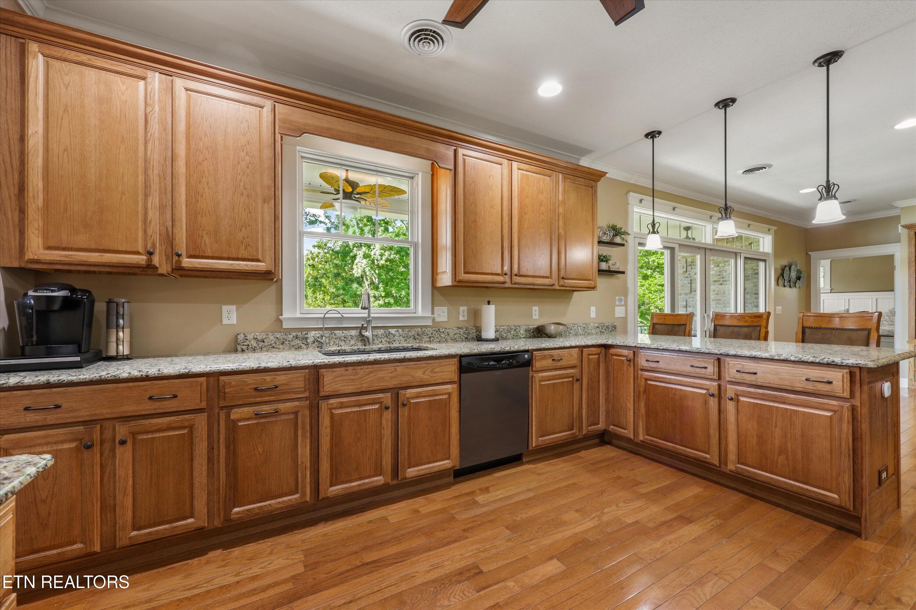 16-2177 Riverview Dr 29 - 2177 Riverview Drive, Dandridge, TN 37725, Dandridge
