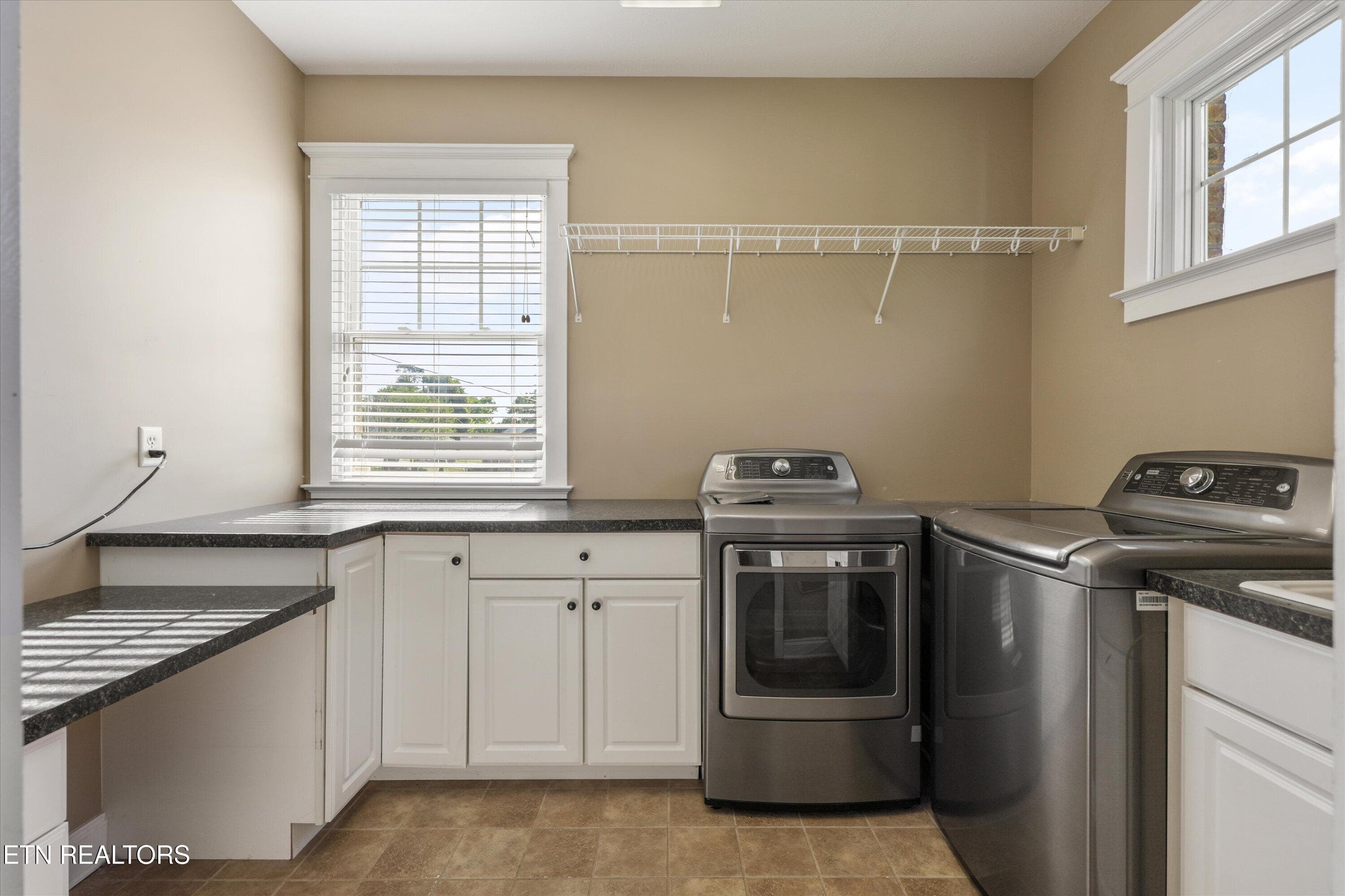 24-2177 Riverview Dr 32 - 2177 Riverview Drive, Dandridge, TN 37725, Dandridge