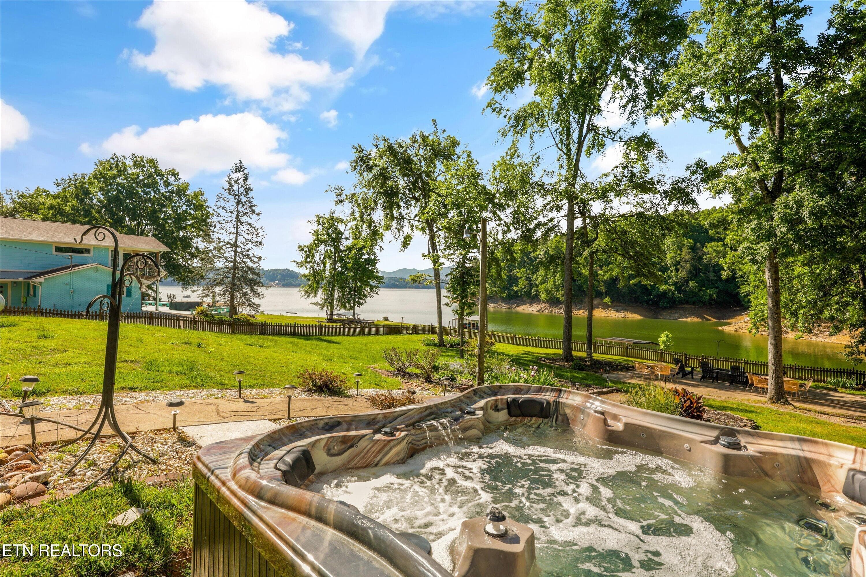 40-2177 Riverview Dr 48 - 2177 Riverview Drive, Dandridge, TN 37725, Dandridge