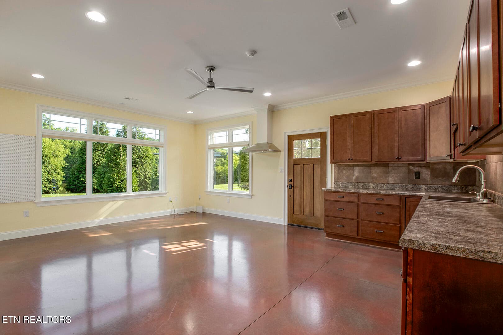 38_EmoryChurchRoad_917_LowerKithchen-Din - 917 Emory Church Rd, Knoxville, TN 37922