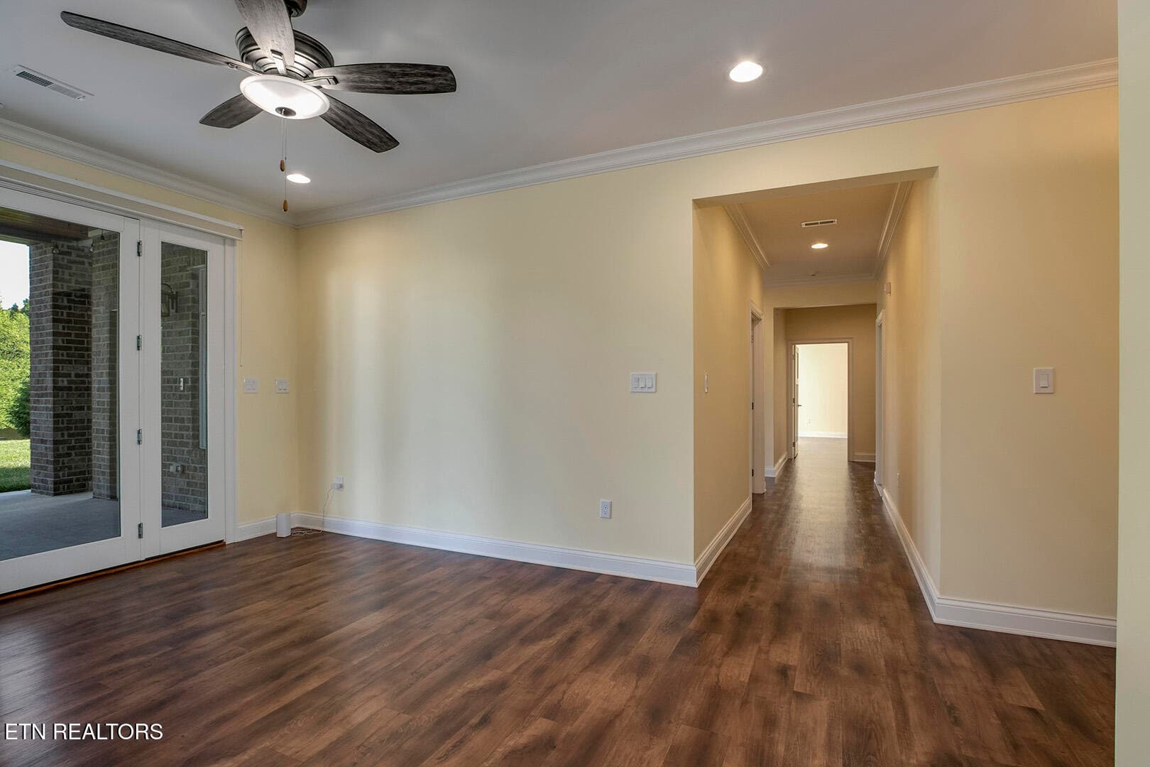 41_EmoryChurchRoad_917_Family01-LowerHal - 917 Emory Church Rd, Knoxville, TN 37922