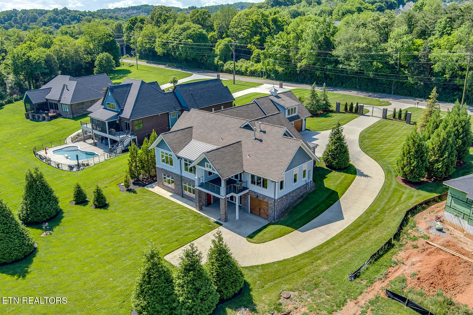 48_EmoryChurchRoad_917_BackLeftElevated - 917 Emory Church Rd, Knoxville, TN 37922