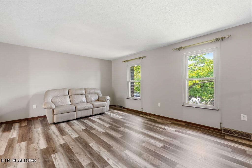 Living Room - 4309 Hicken Rd, Knoxville, TN 37938