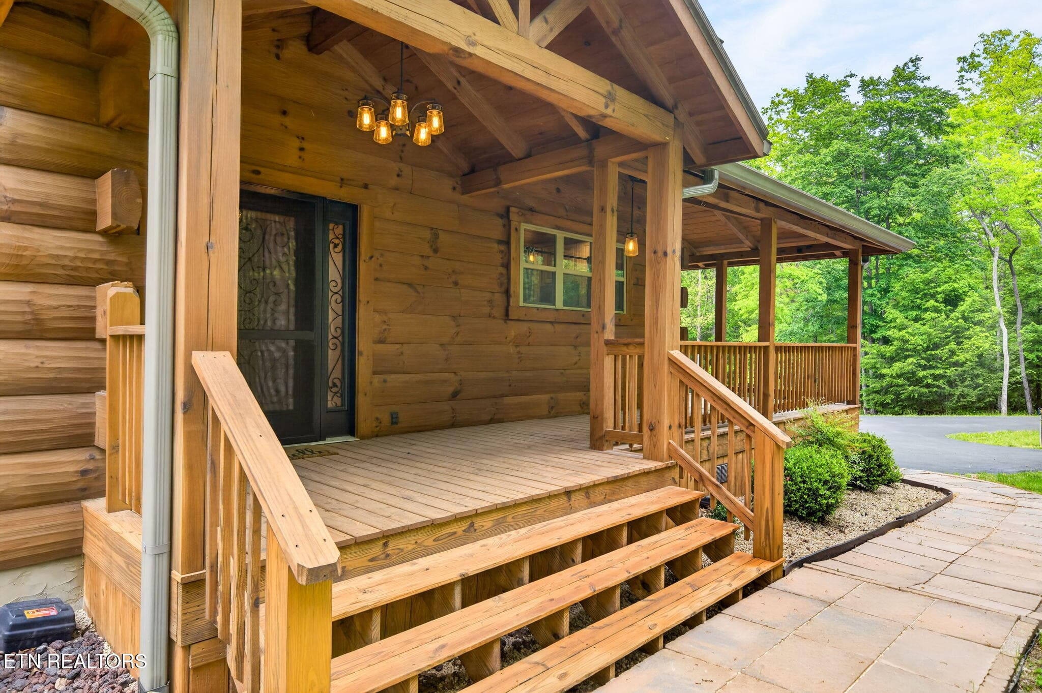 11-web-or-mls-704 White Oak Rd_048_TNPC - 704 White Oak Rd, Monterey, TN 38574, Monterey