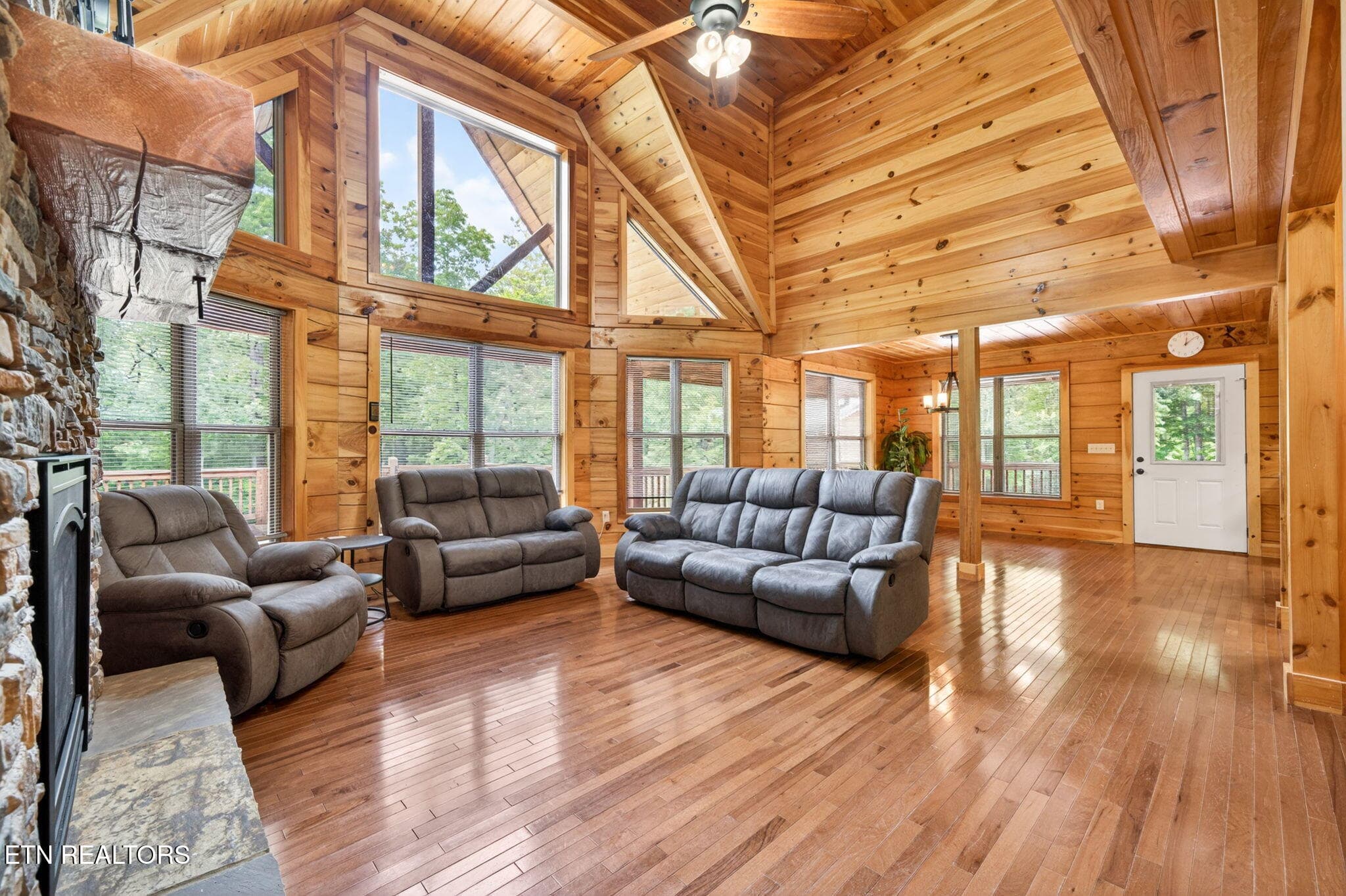 31-web-or-mls-704 White Oak Rd_146_TNPC - 704 White Oak Rd, Monterey, TN 38574, Monterey