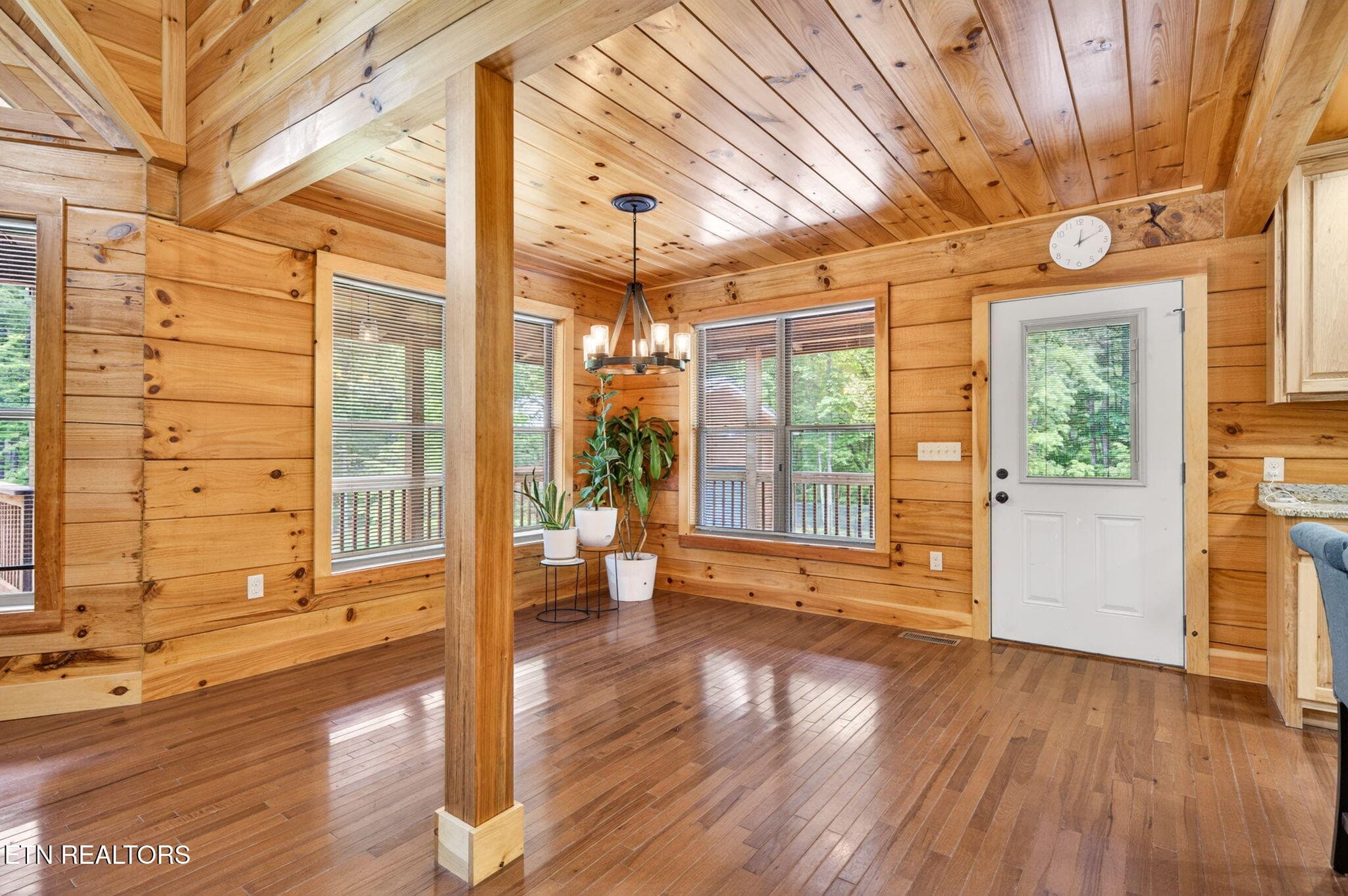 34-web-or-mls-704 White Oak Rd_162_TNPC - 704 White Oak Rd, Monterey, TN 38574, Monterey