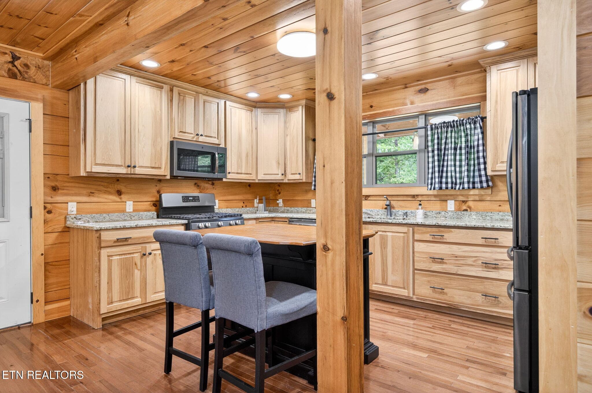 36-web-or-mls-704 White Oak Rd_172_TNPC - 704 White Oak Rd, Monterey, TN 38574, Monterey