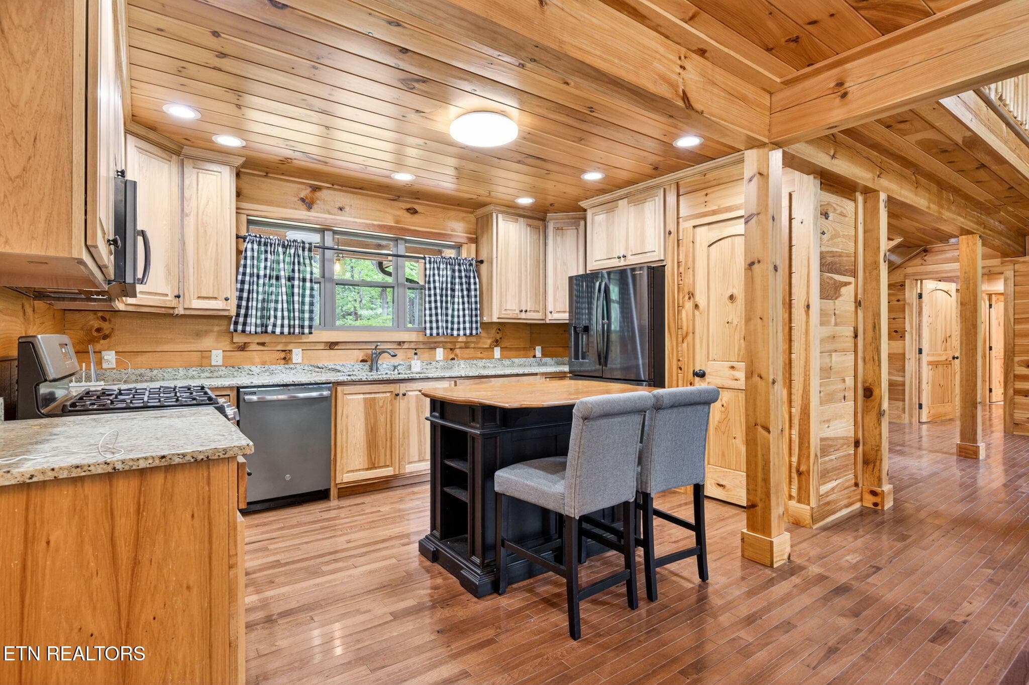 37-web-or-mls-704 White Oak Rd_176_TNPC - 704 White Oak Rd, Monterey, TN 38574, Monterey