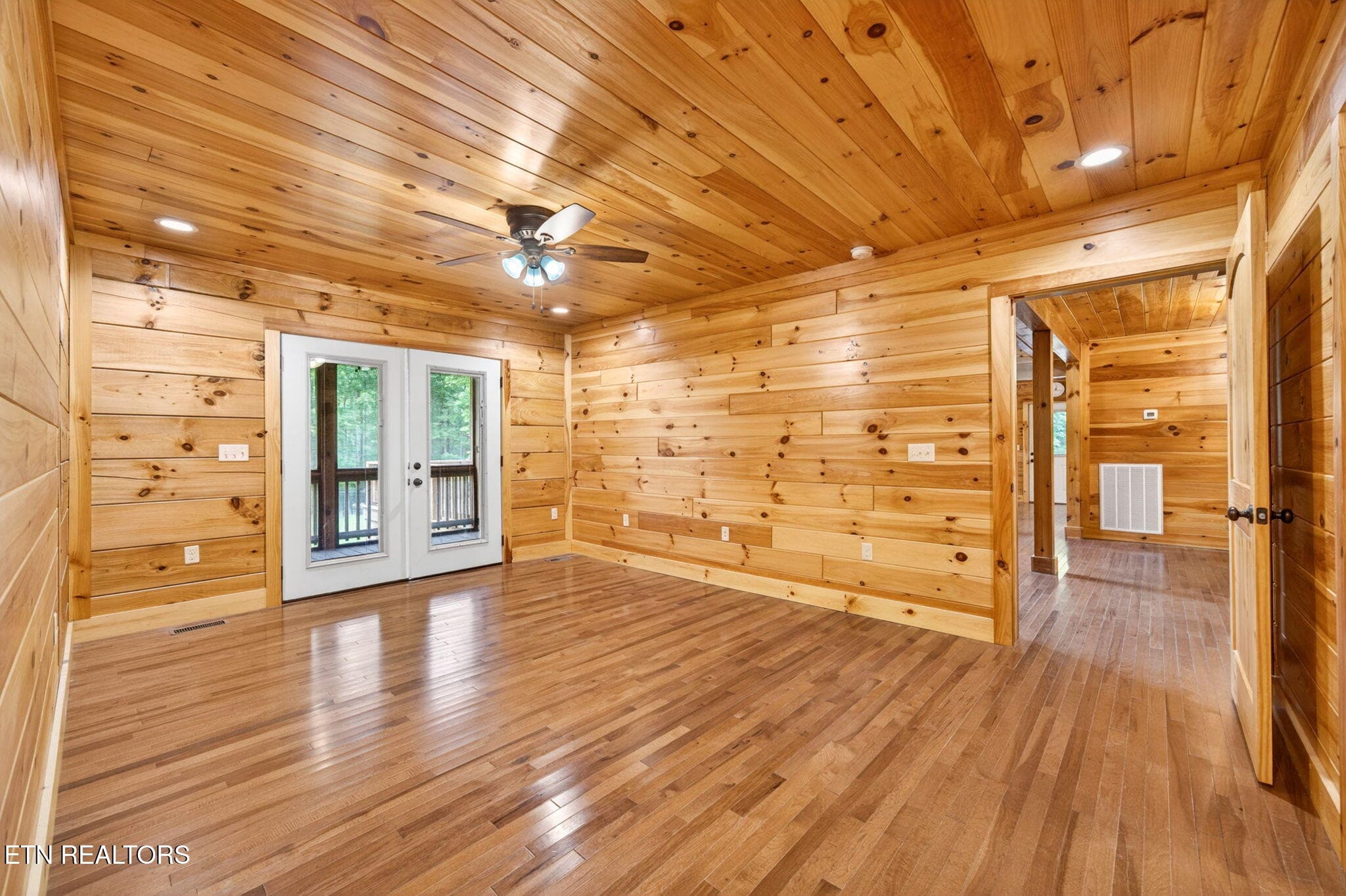43-web-or-mls-704 White Oak Rd_206_TNPC - 704 White Oak Rd, Monterey, TN 38574, Monterey