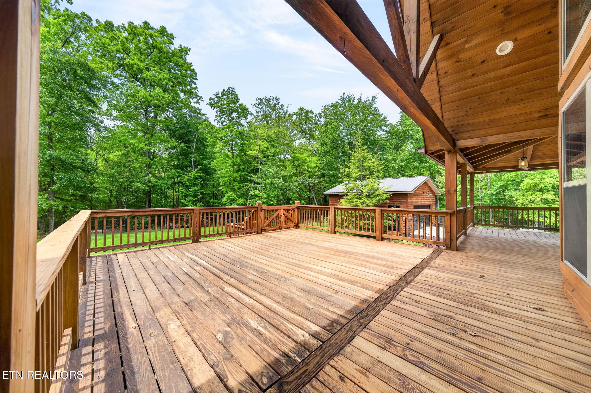 45-web-or-mls-704 White Oak Rd_216_TNPC - 704 White Oak Rd, Monterey, TN 38574, Monterey