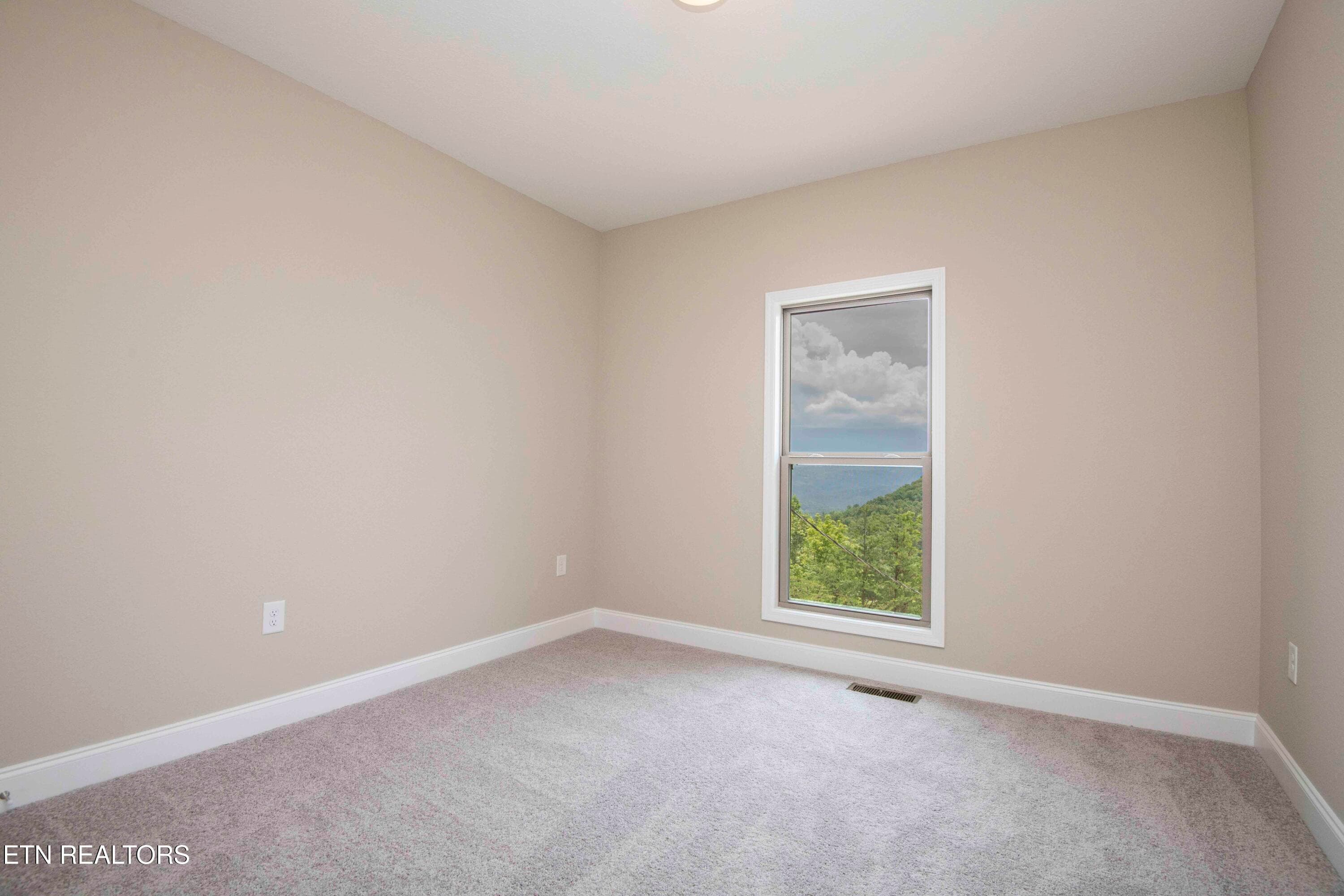 second bed 3_1 - 2609 Mountain Blvd, Sevierville, TN 37876