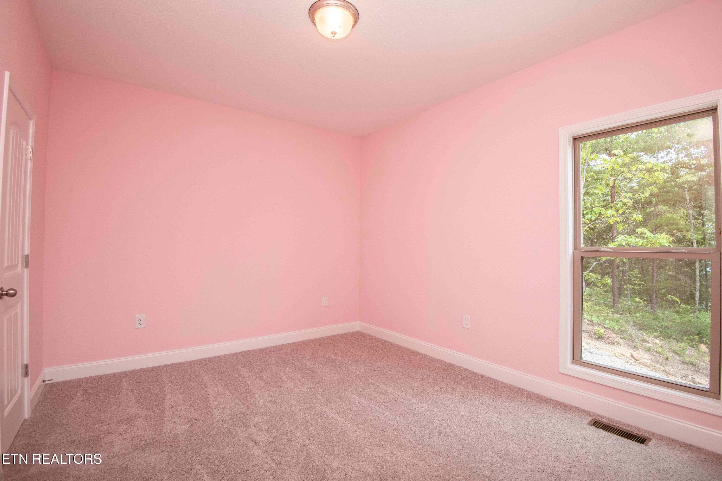 third bed 3_1 - 2609 Mountain Blvd, Sevierville, TN 37876