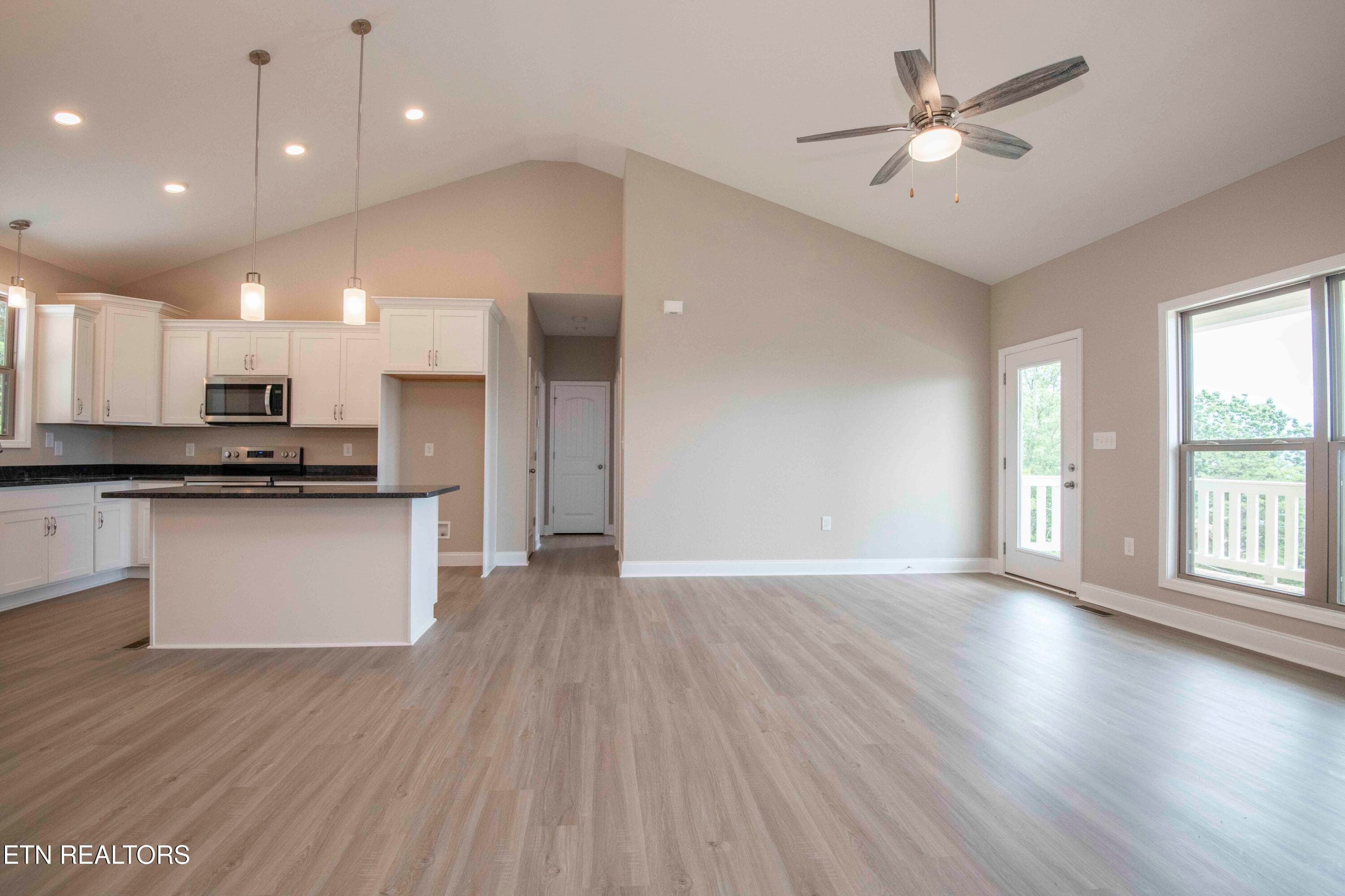 living 4_1 - 2609 Mountain Blvd, Sevierville, TN 37876