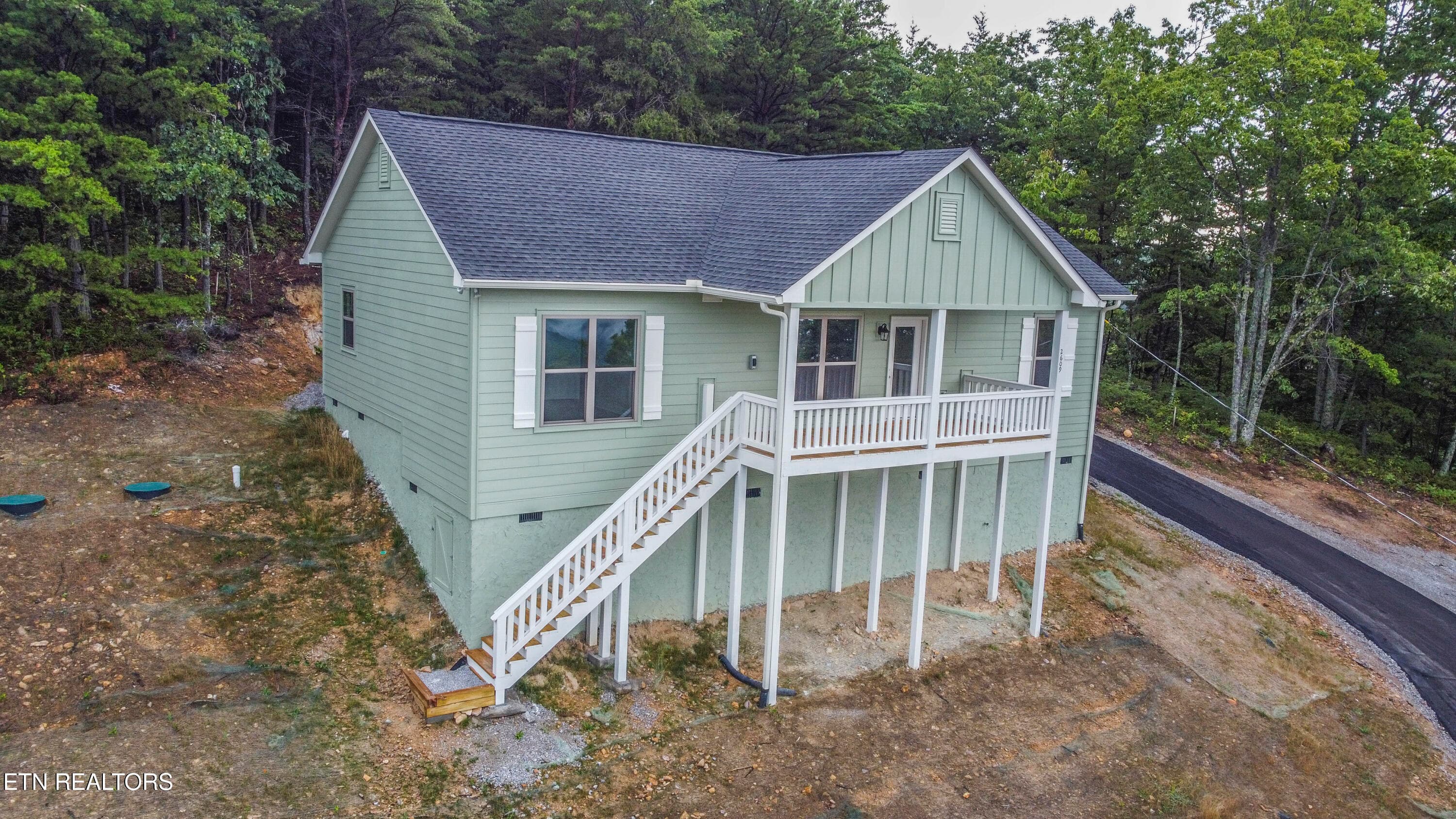 2609 Mountain Blvd, Sevierville, TN 37876