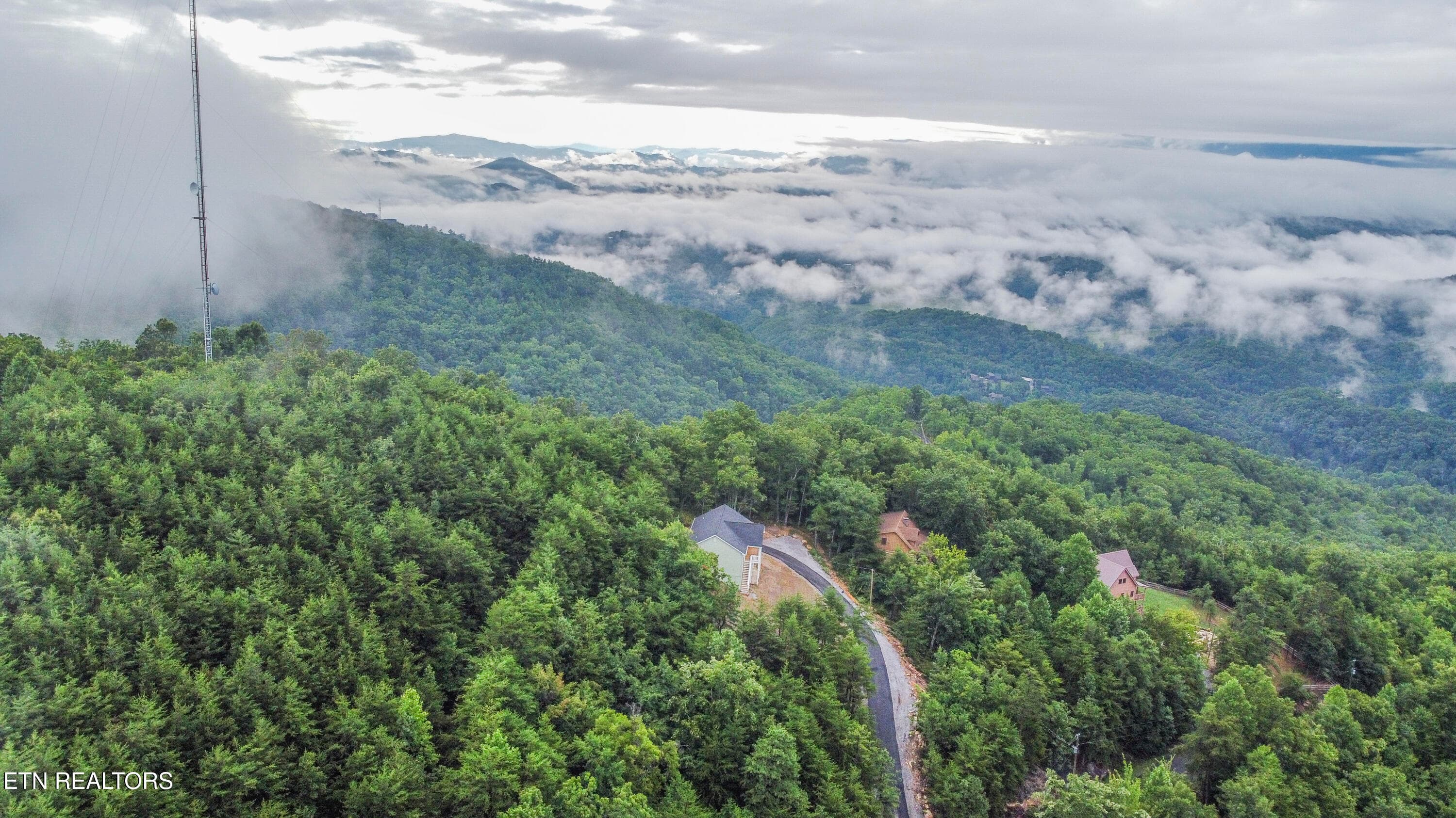 new 4_1 - 2609 Mountain Blvd, Sevierville, TN 37876