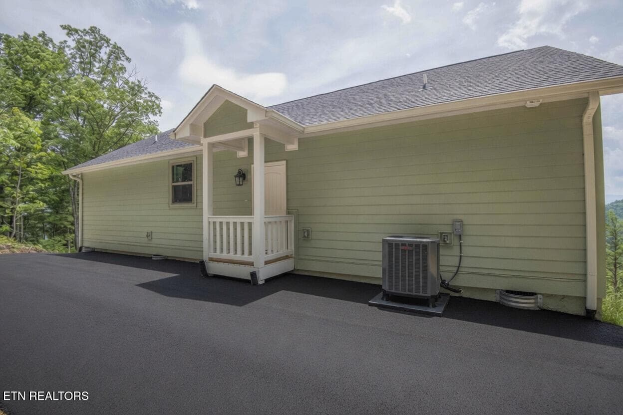 IMG_6349 - 2609 Mountain Blvd, Sevierville, TN 37876