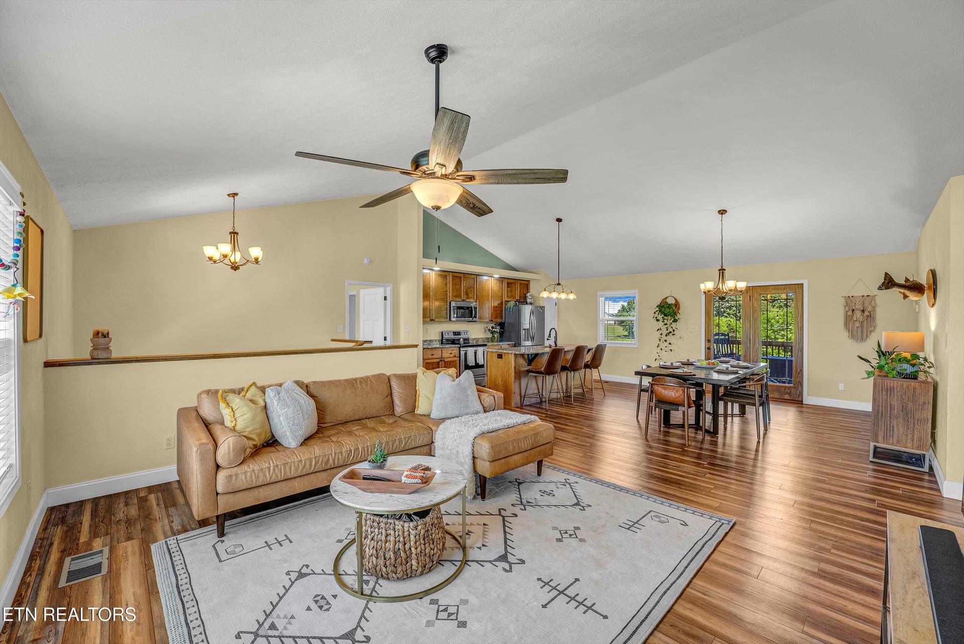 32-Living A4 - 1706 Veta Drive, New Market, TN 37820