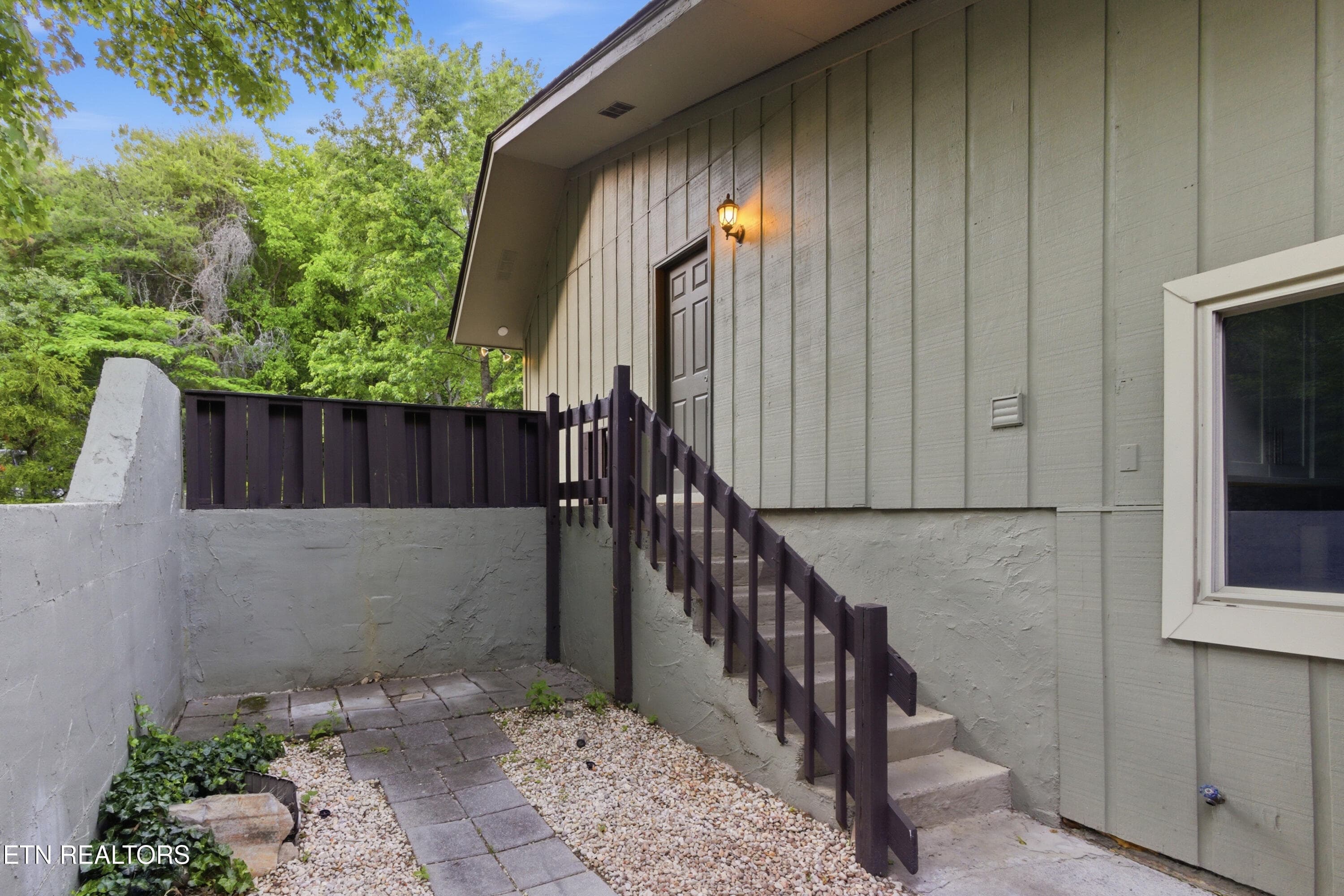 2000-5 - 1900 Ridgecrest Drive 304, Knoxville, TN 37918