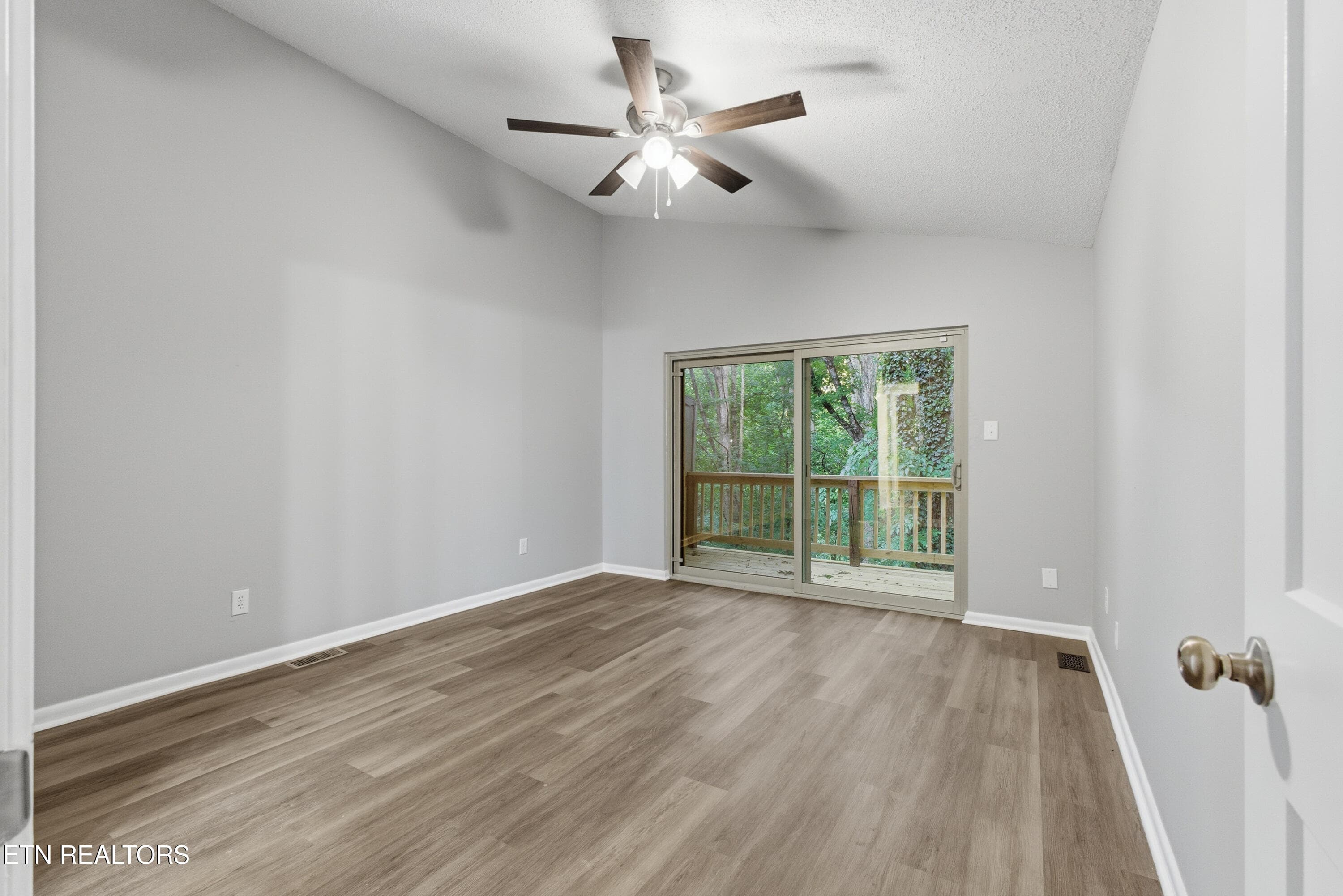 2000-14 - 1900 Ridgecrest Drive 304, Knoxville, TN 37918