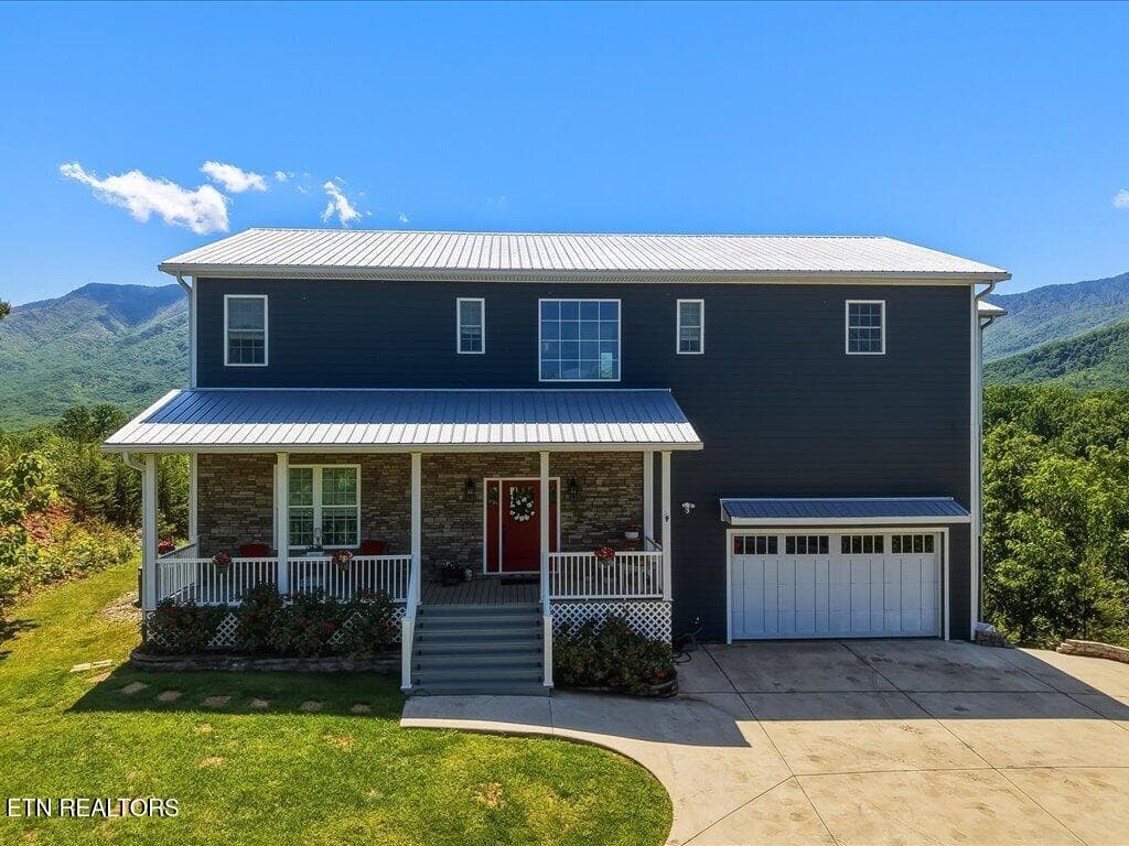 270 Sonshine Ridge Rd, Cosby, TN 37722
