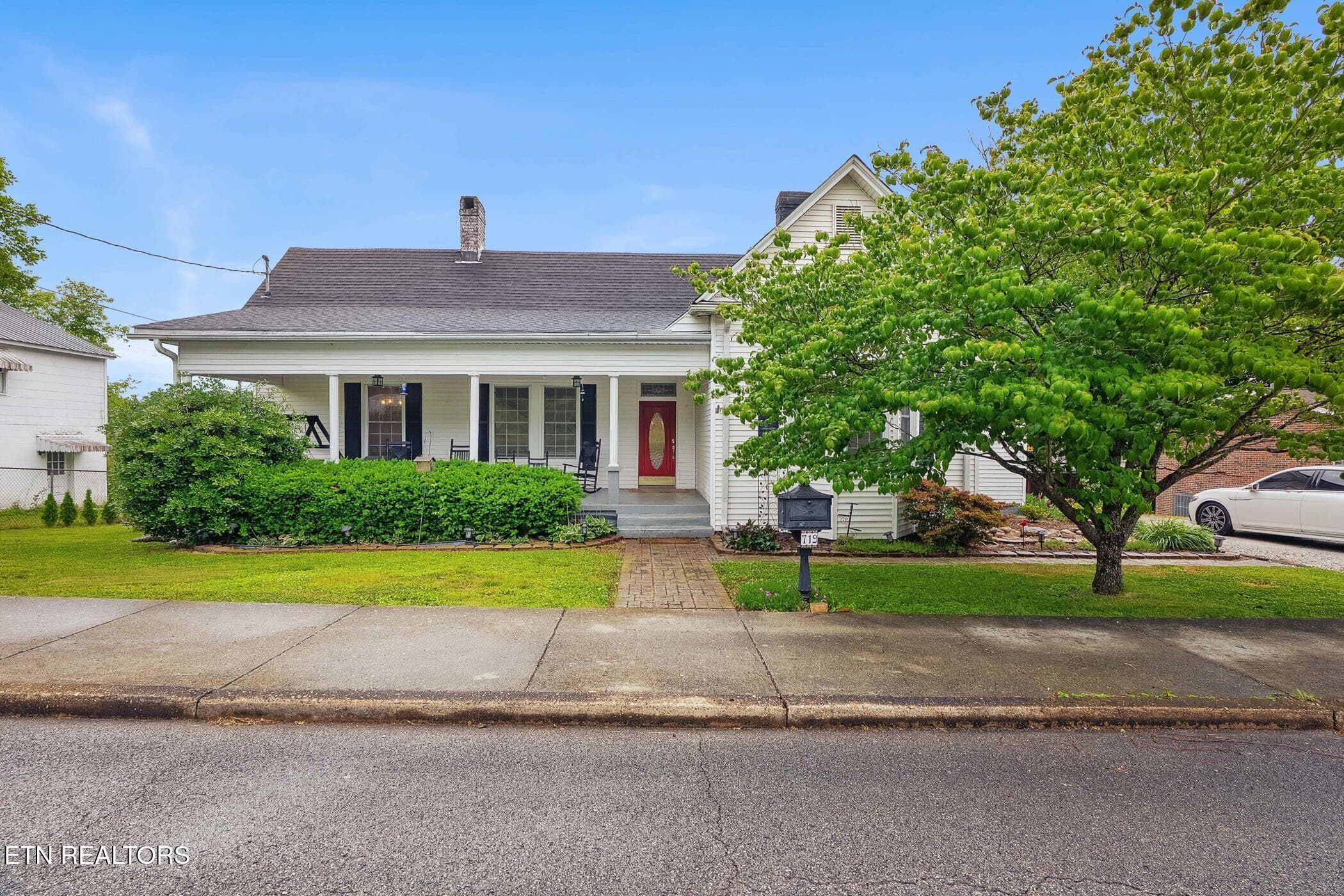 dsc03728 - 719 Medaris St, Clinton, TN 37716