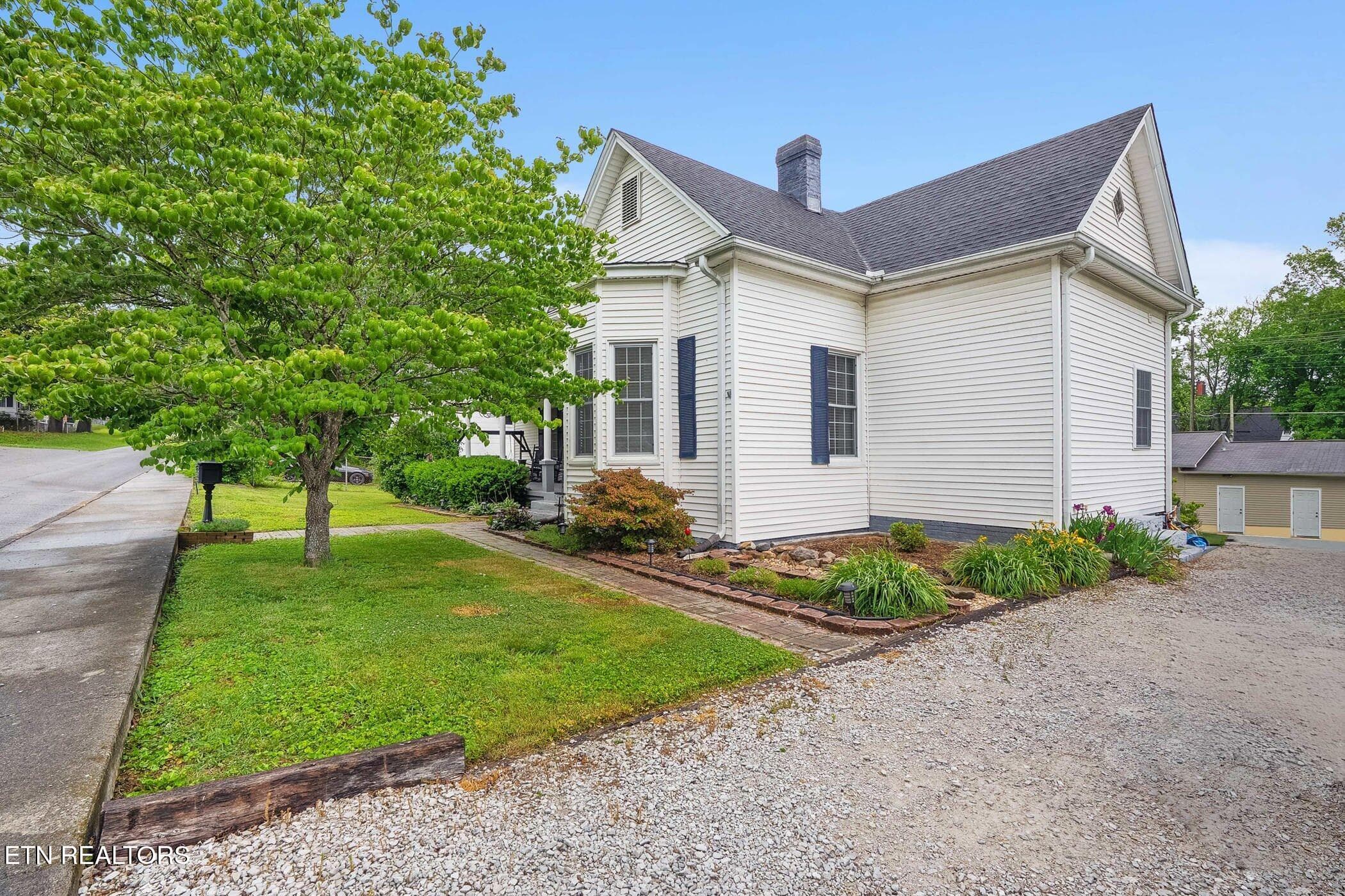 dsc03733_1 - 719 Medaris St, Clinton, TN 37716