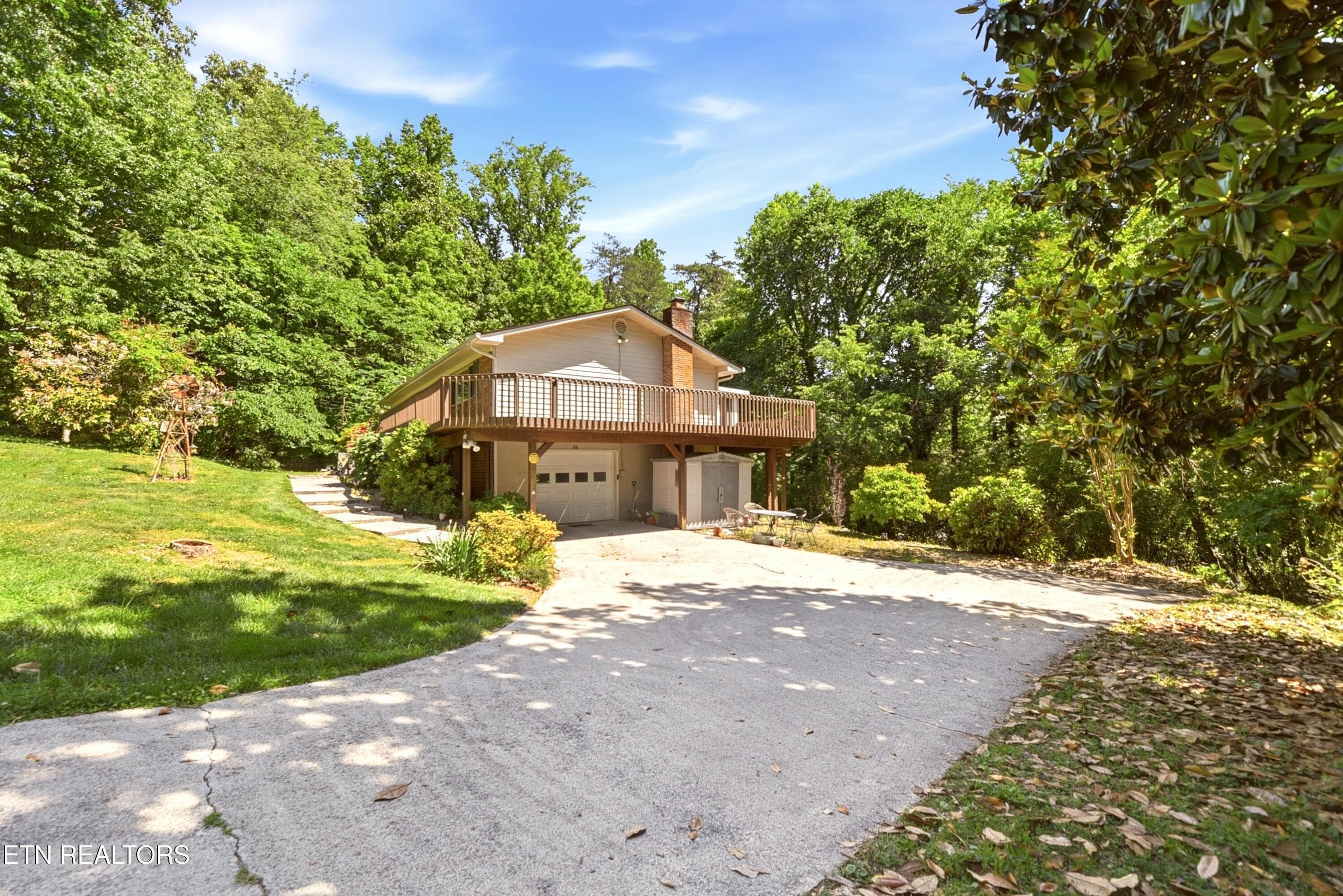 Driveway View to Side of Home - 221 Sherwood Rd, Powell, TN 37849