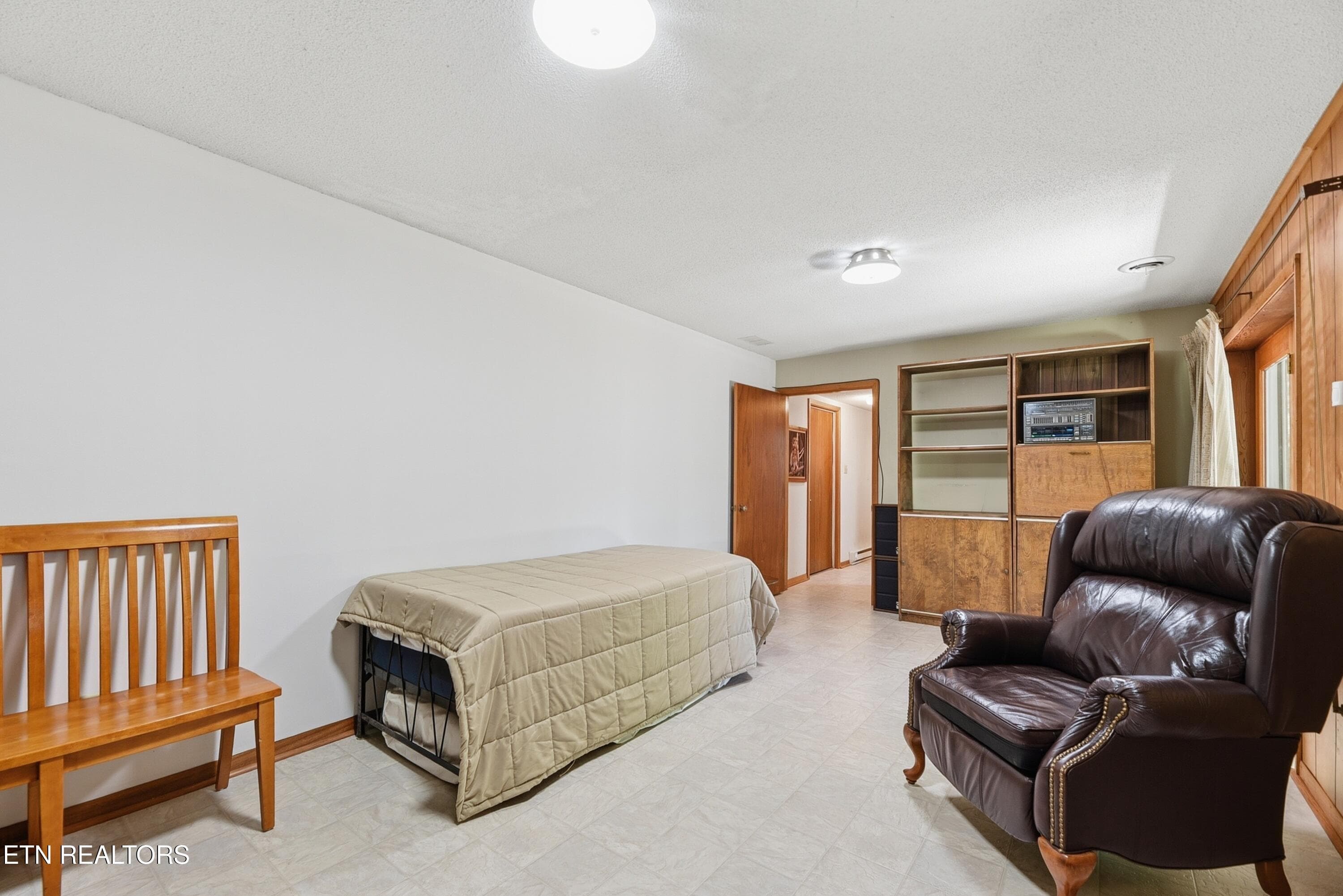 Basement Rec Room - 221 Sherwood Rd, Powell, TN 37849