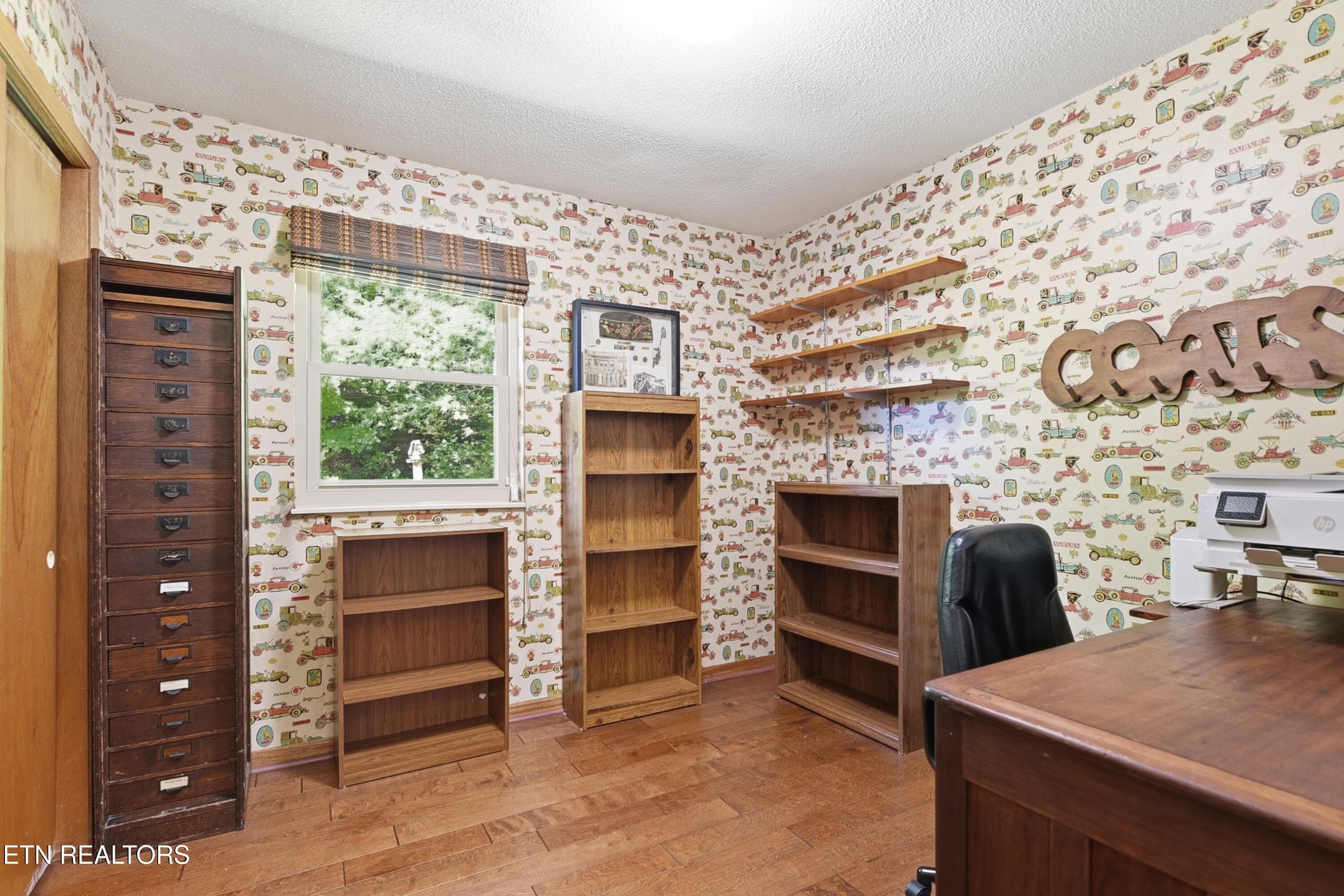 Office/Bedroom 2 - 221 Sherwood Rd, Powell, TN 37849