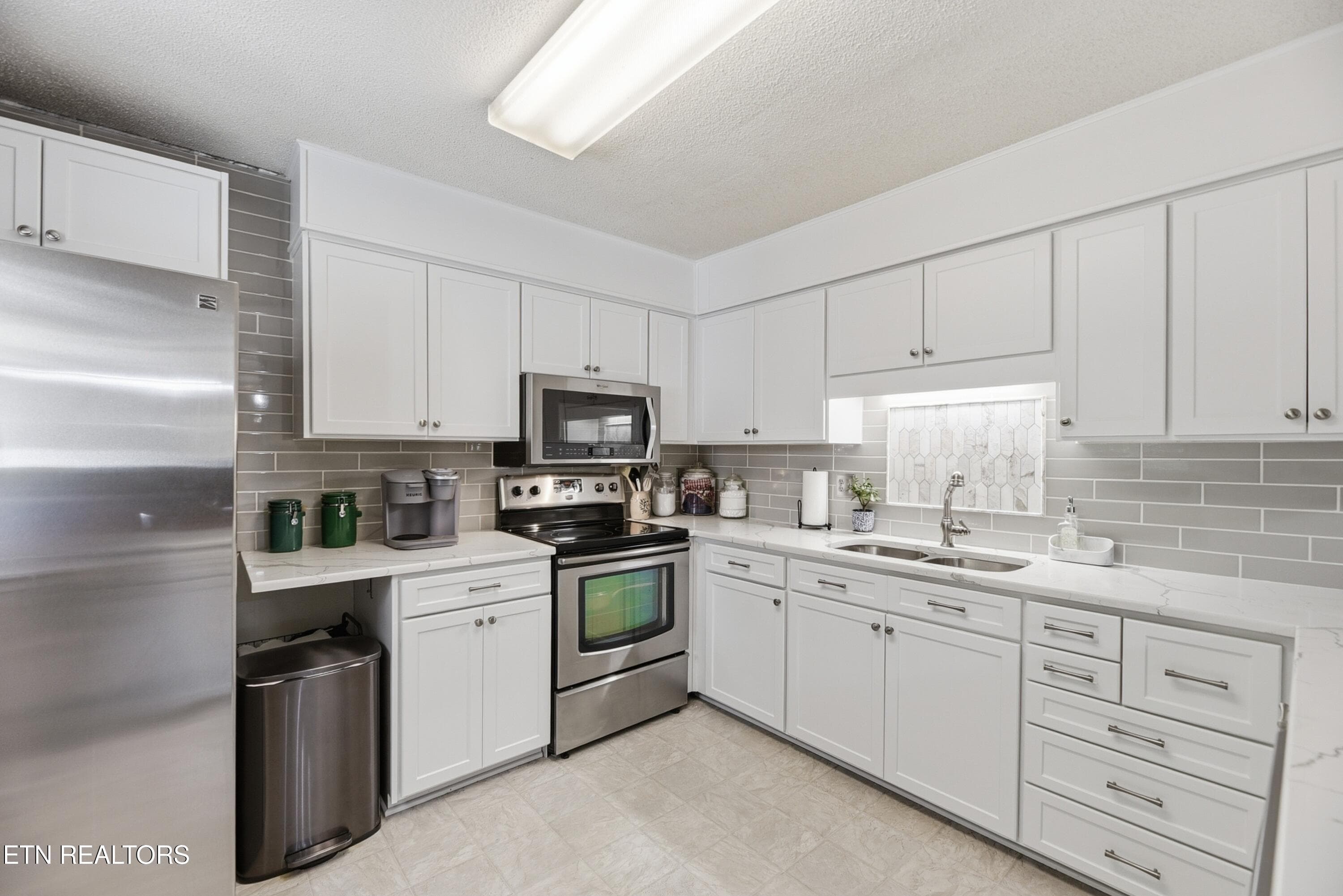 Kitchen - 221 Sherwood Rd, Powell, TN 37849